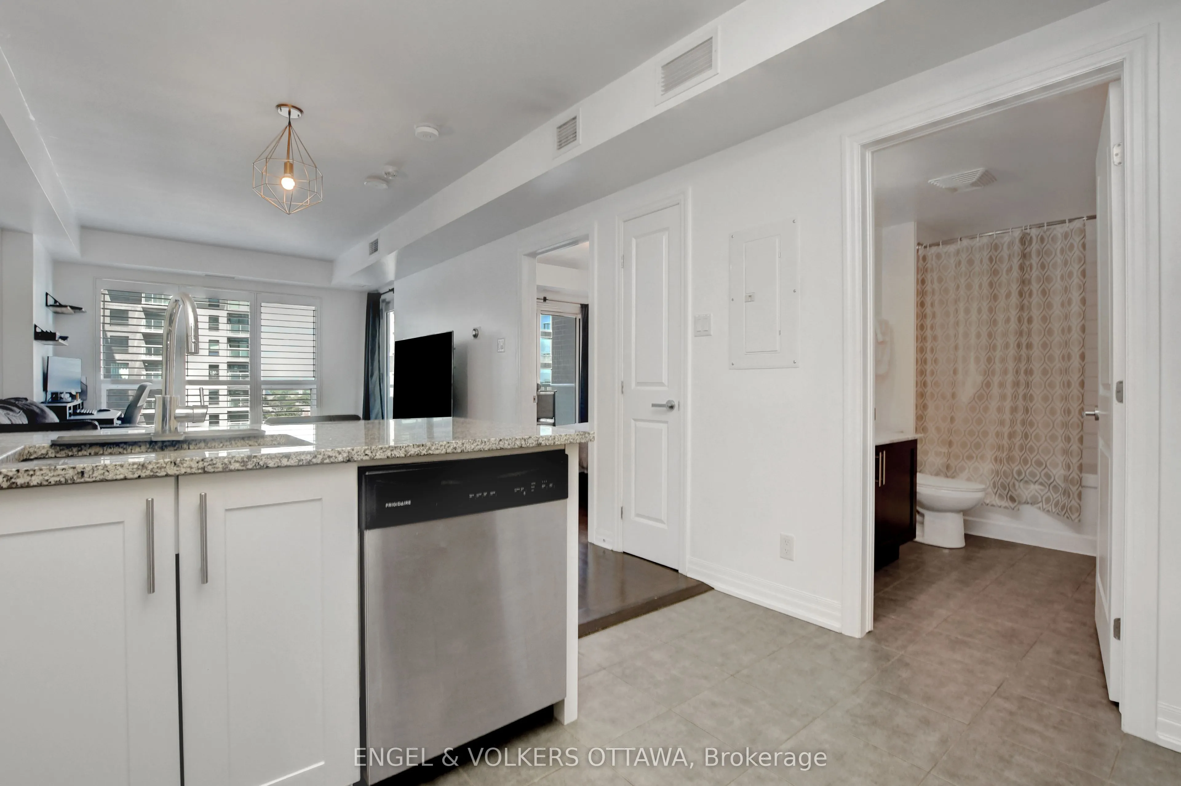 242 Rideau Street #1305