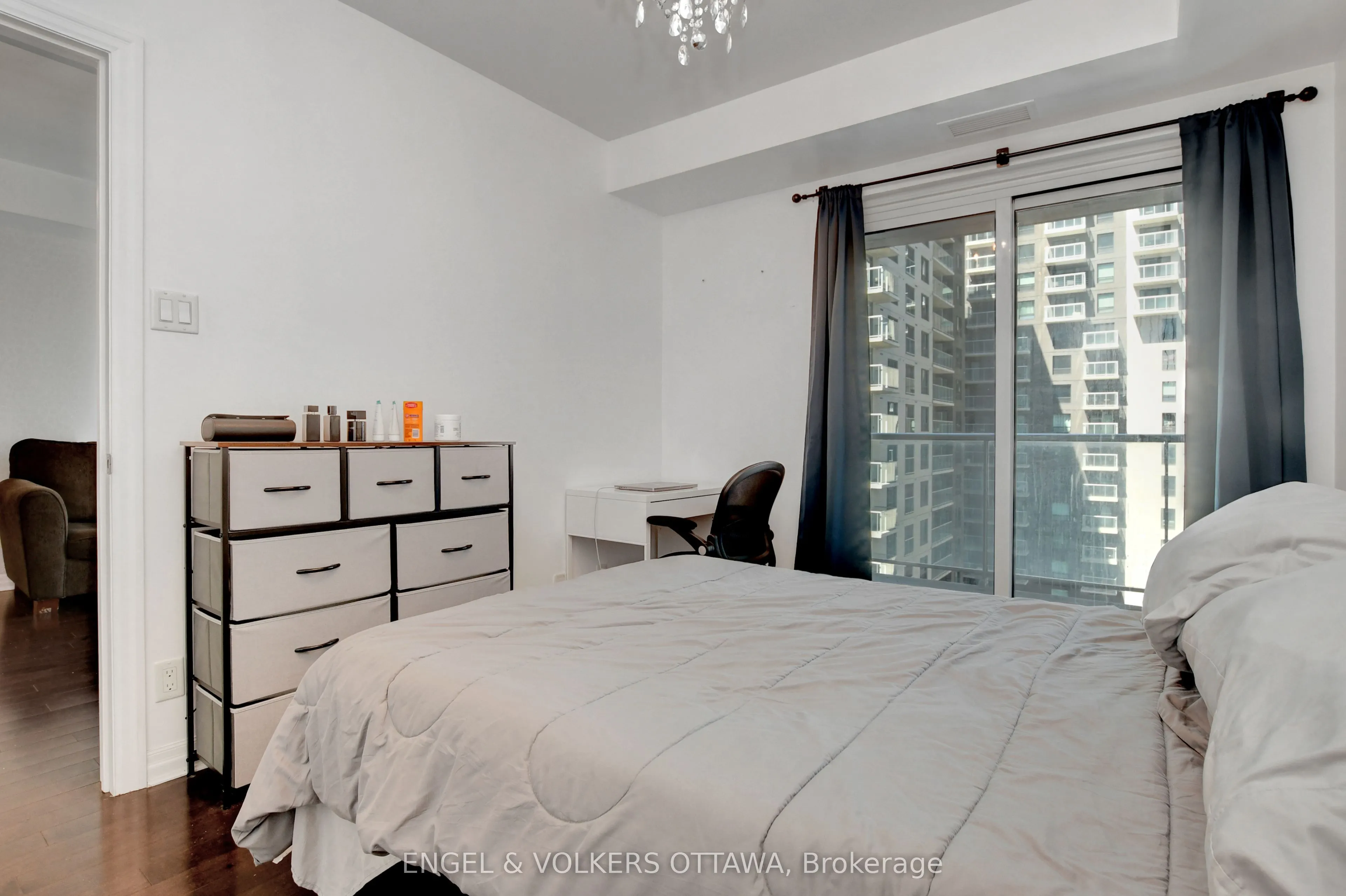 242 Rideau Street #1305
