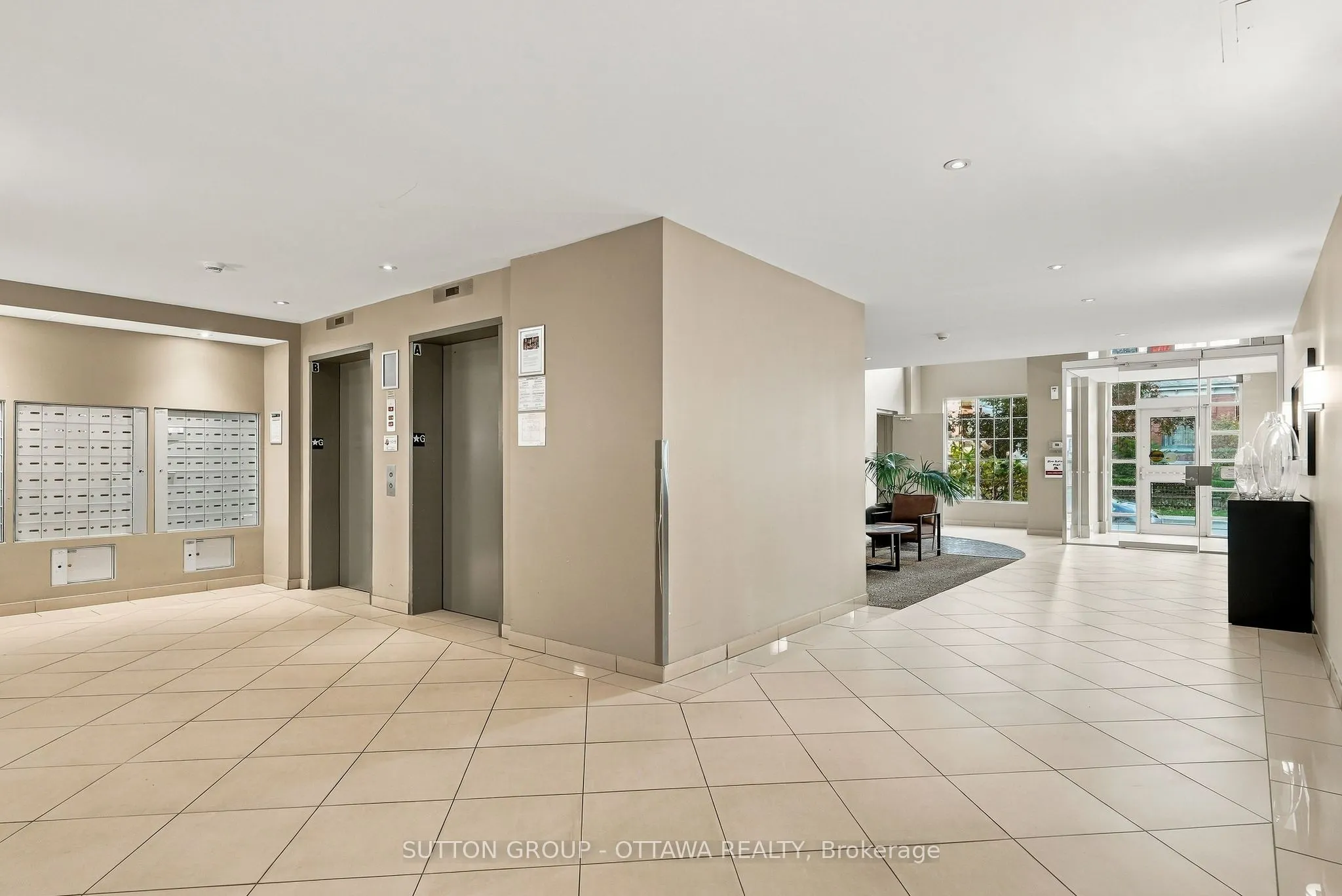 138 Somerset Street W #1012