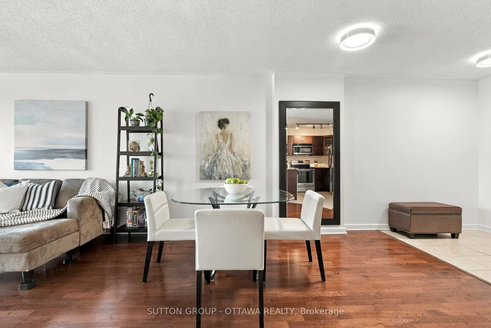 138 Somerset Street W #1012