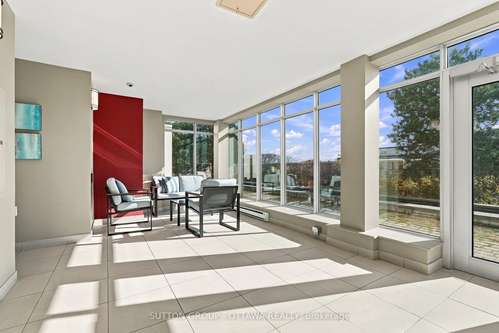 138 Somerset Street W #1012