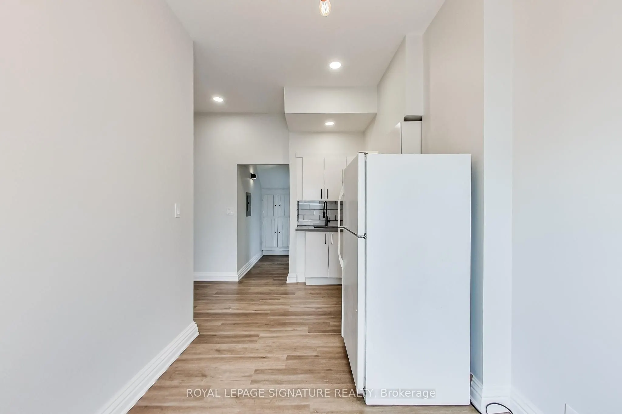 102 West Avenue S #2