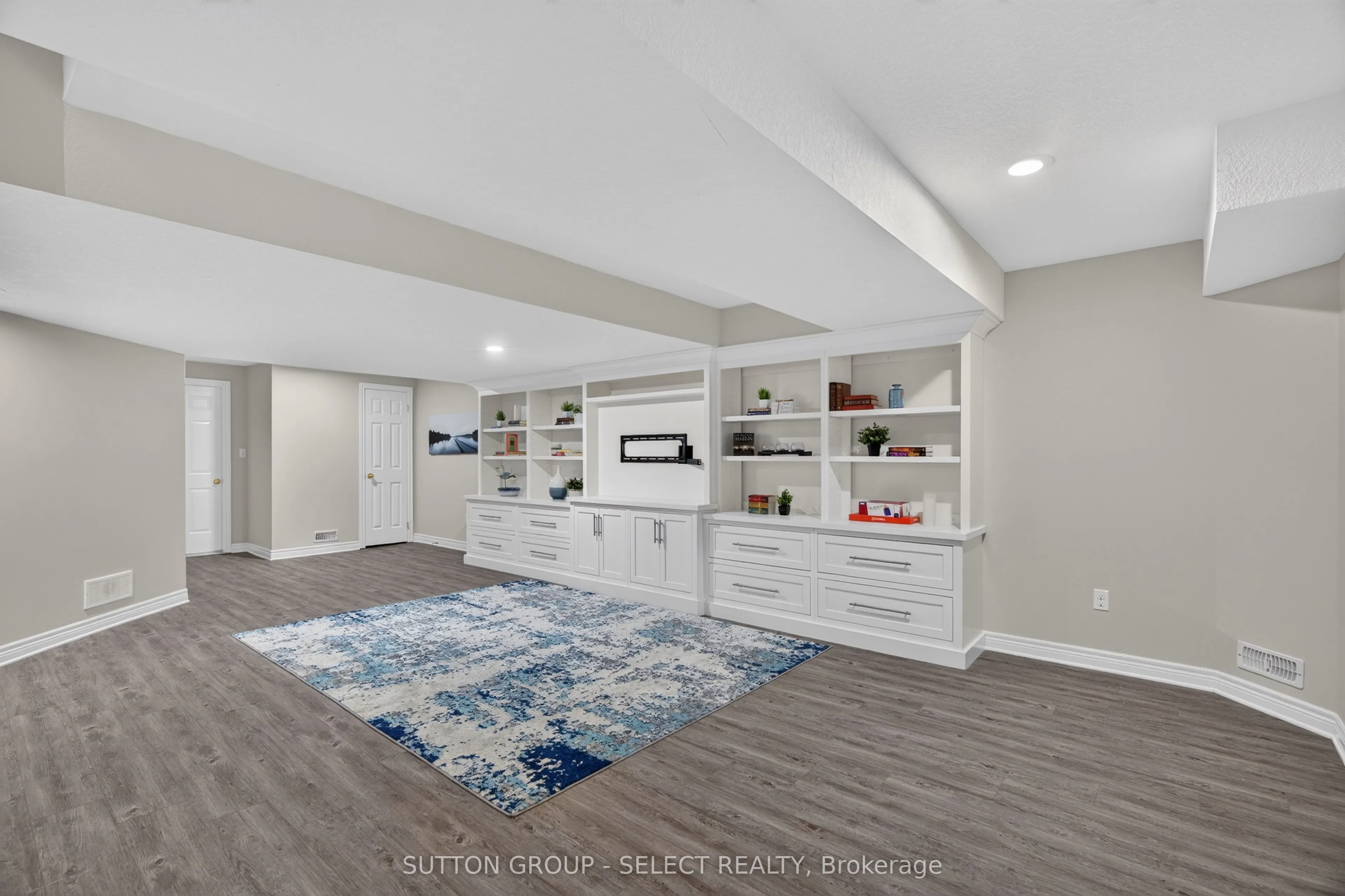 713 Silverfox Place
