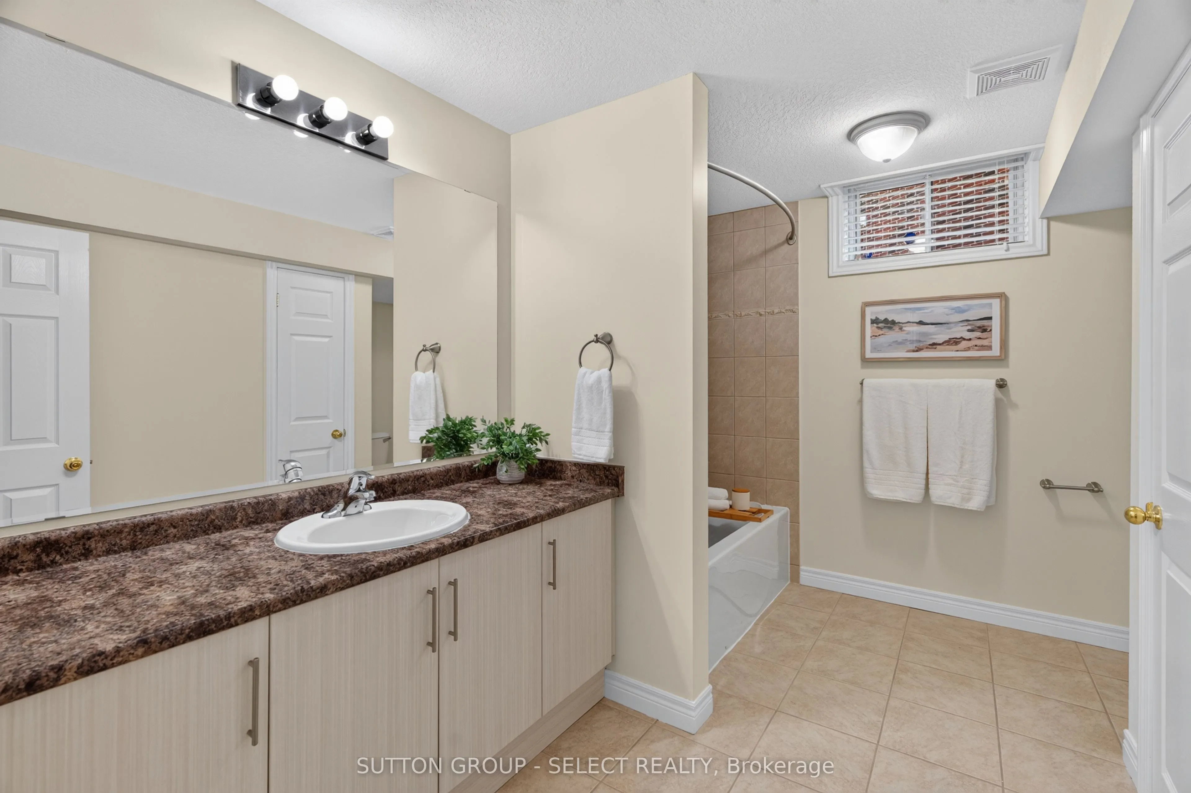 713 Silverfox Place