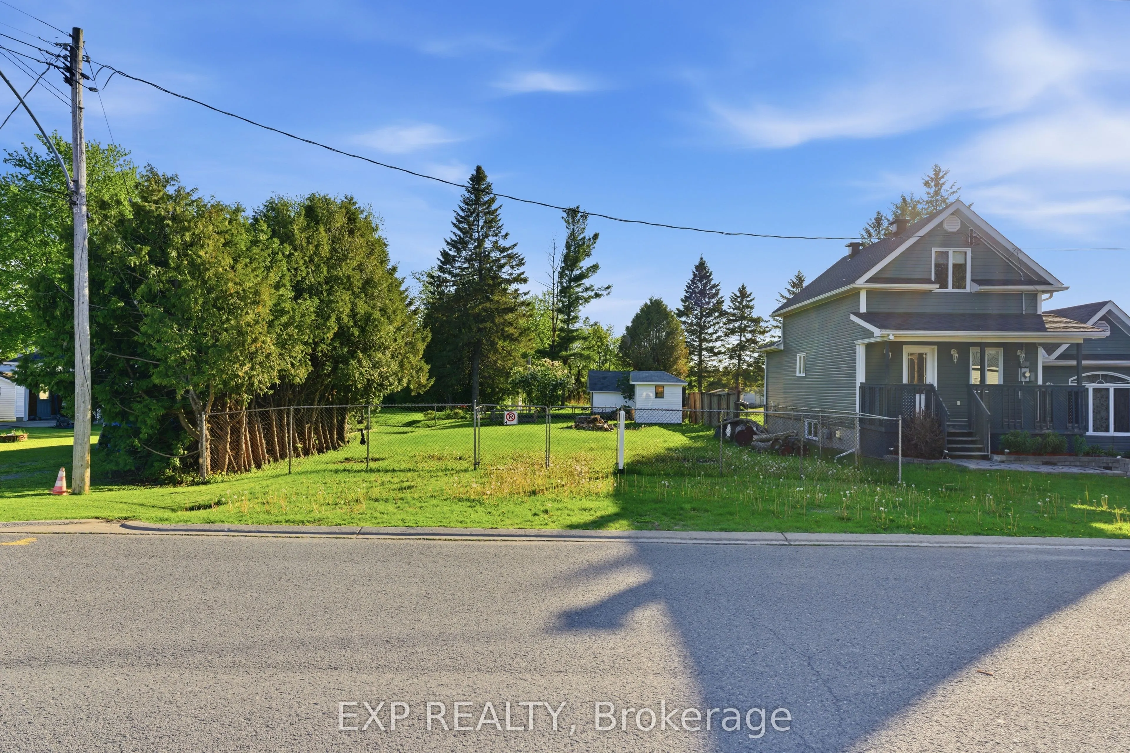 4 MONTCALM Street