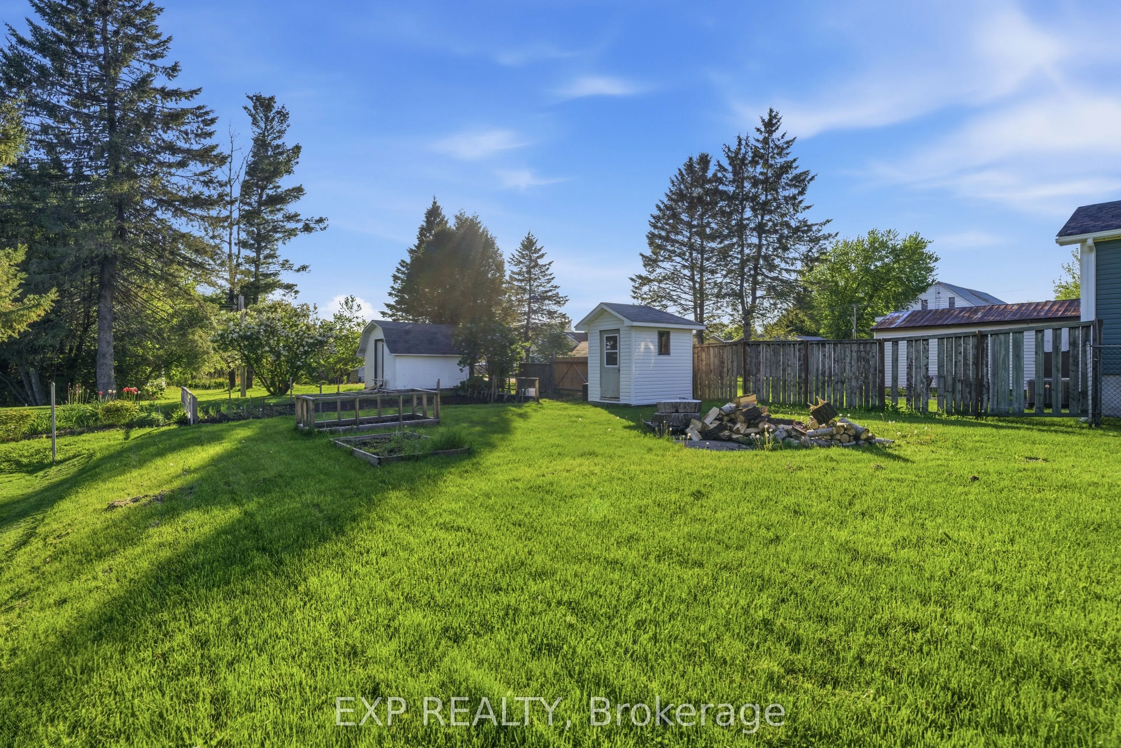 4 MONTCALM Street