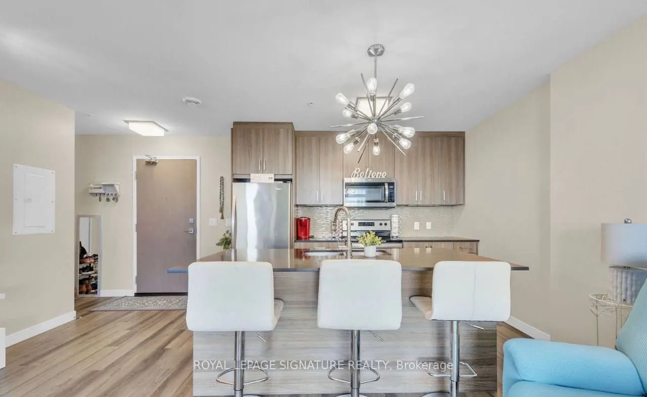 467 Charlton Street #405