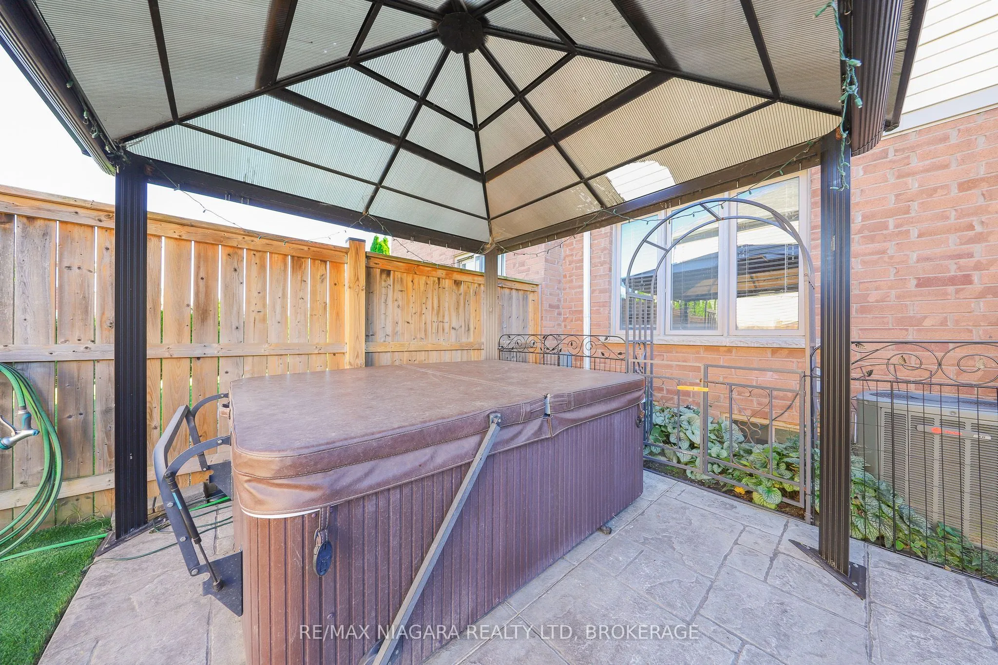 8532 Nightshade Street