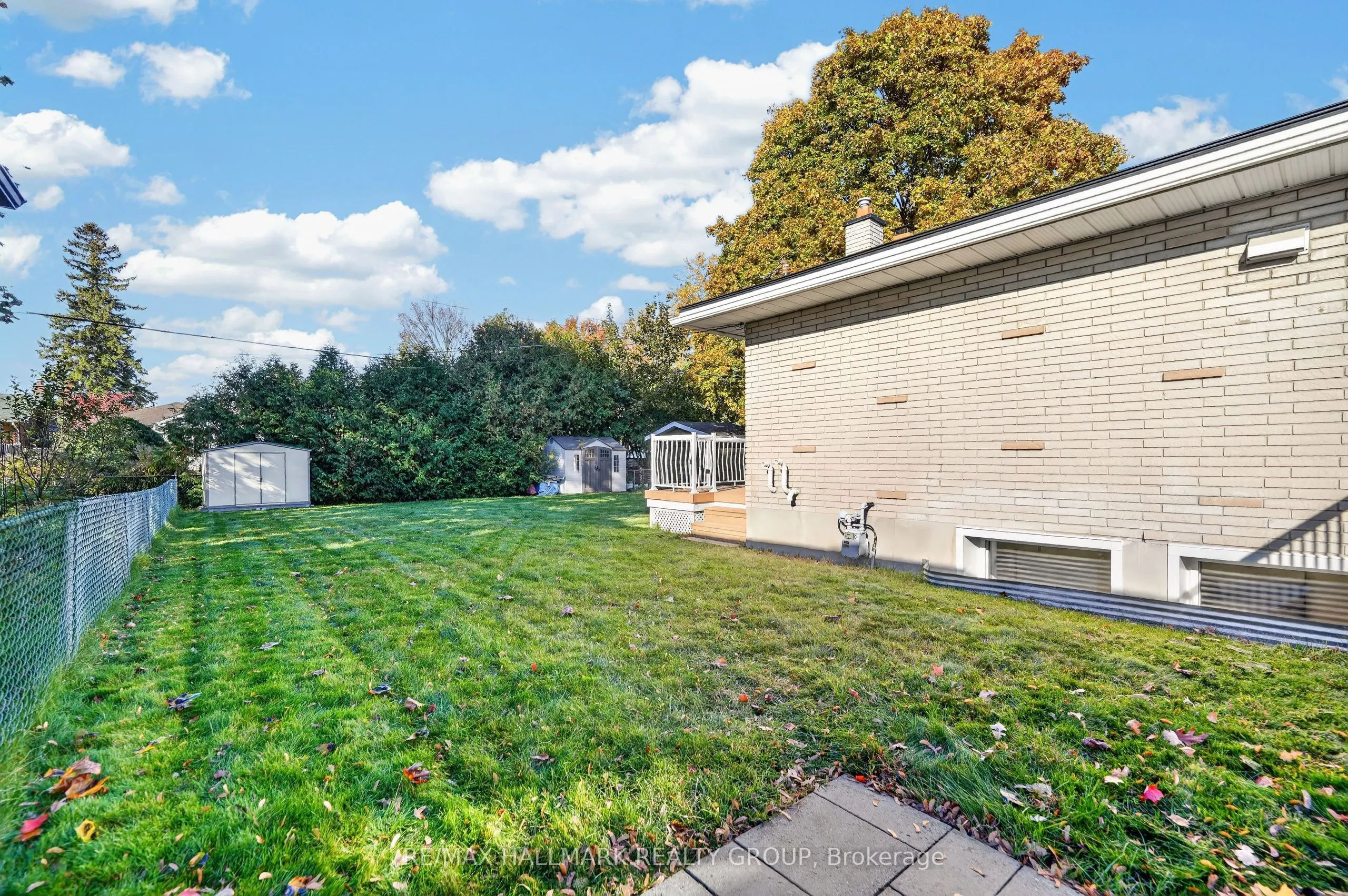 886 Trojan Avenue
