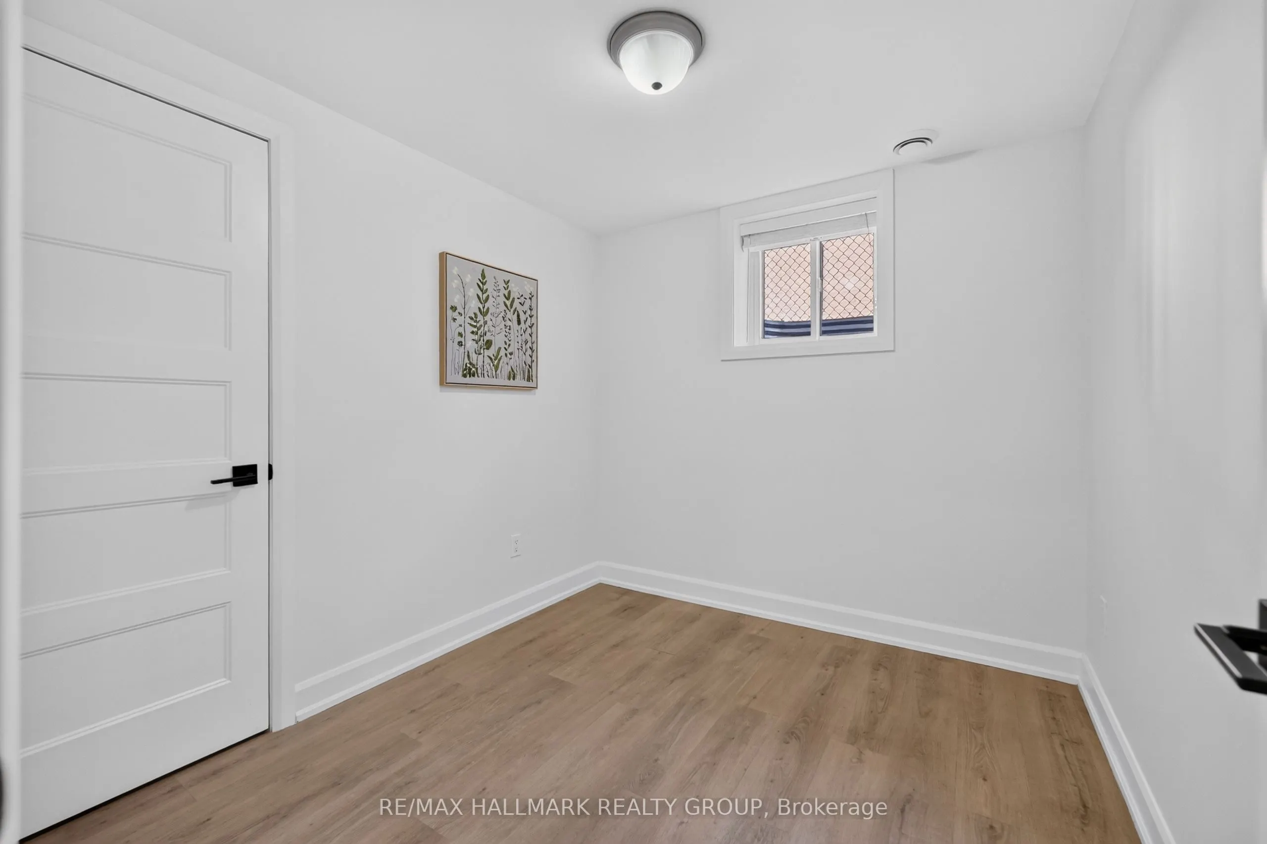886 Trojan Avenue
