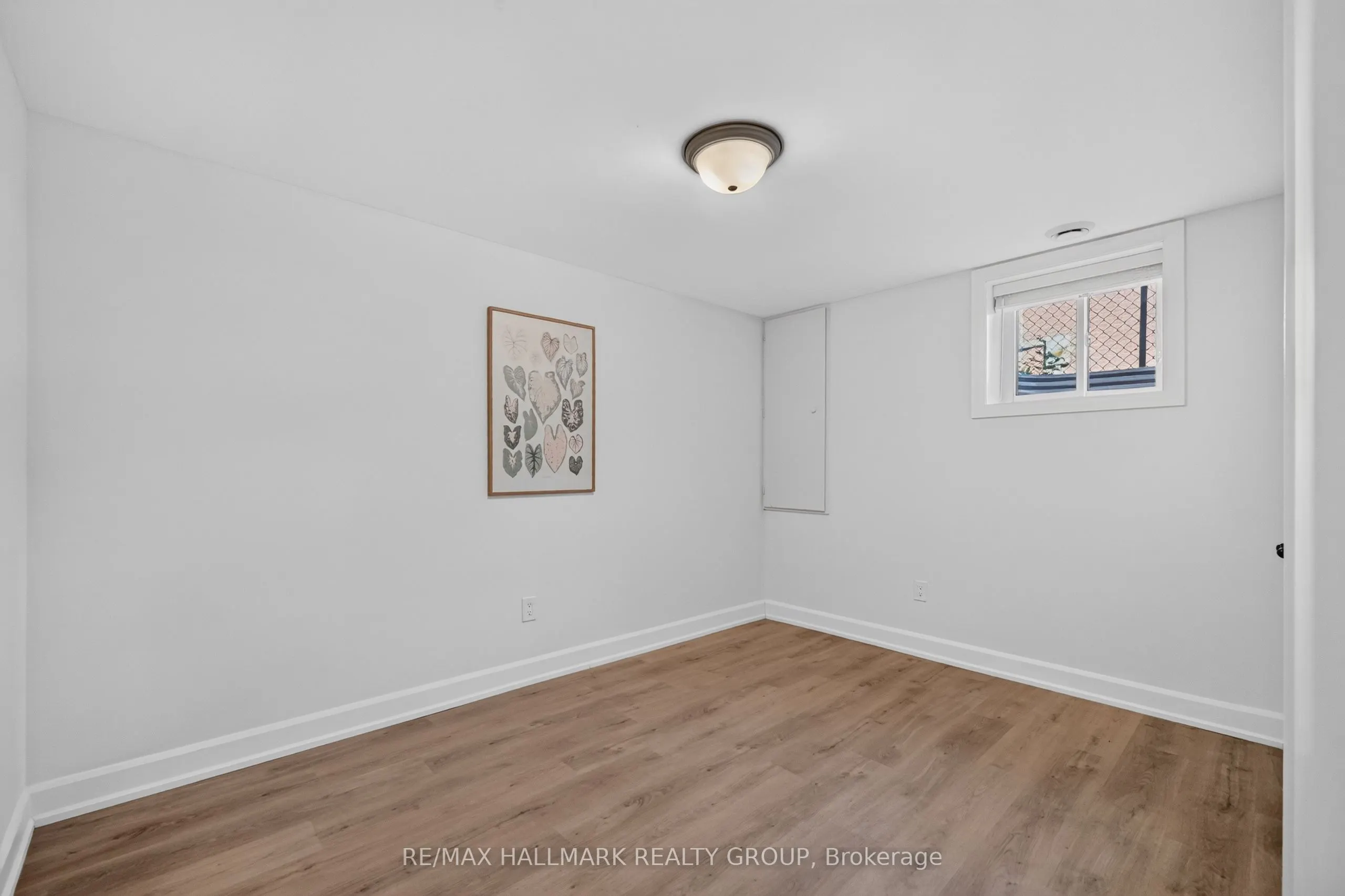 886 Trojan Avenue