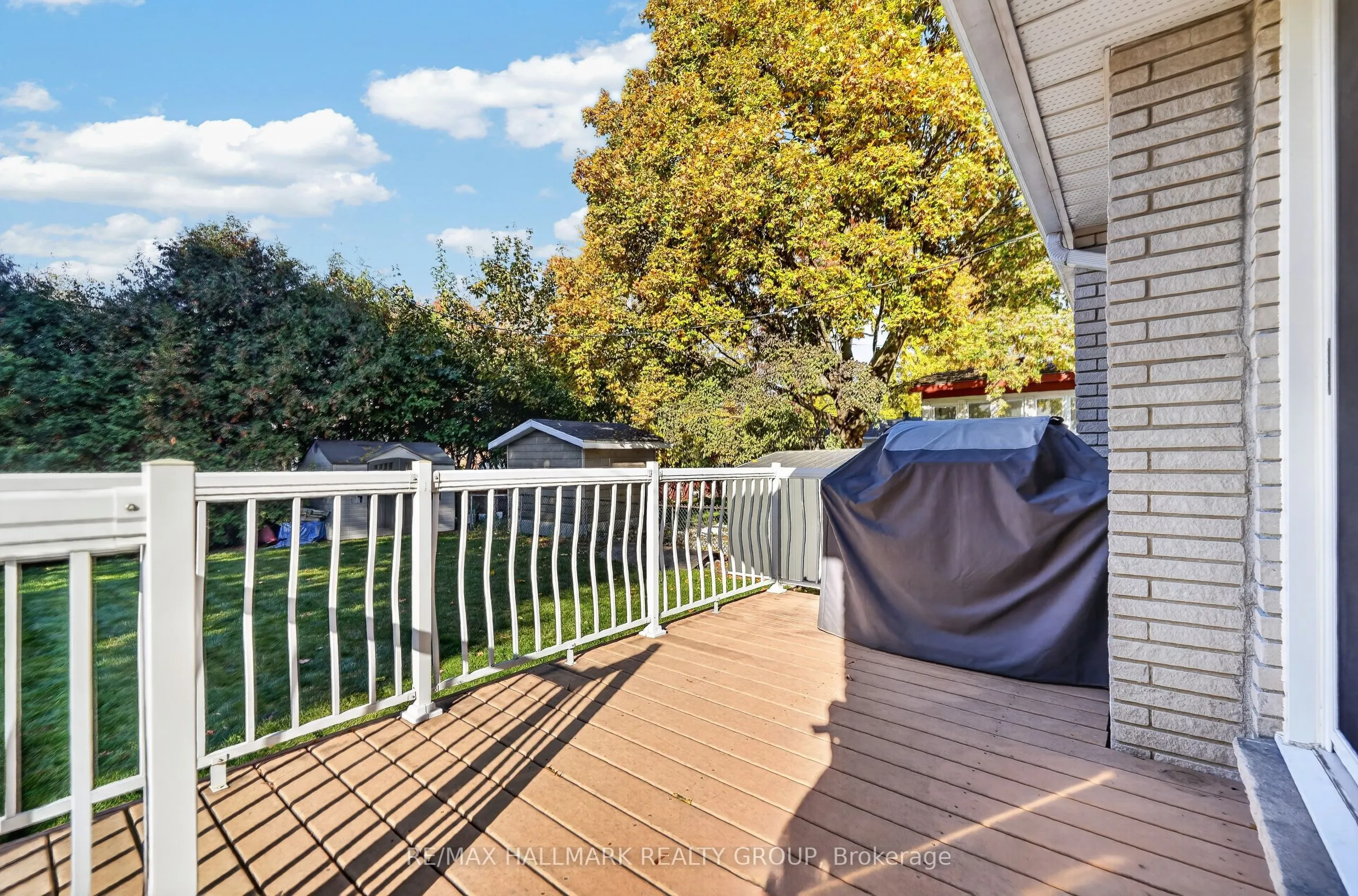 886 Trojan Avenue