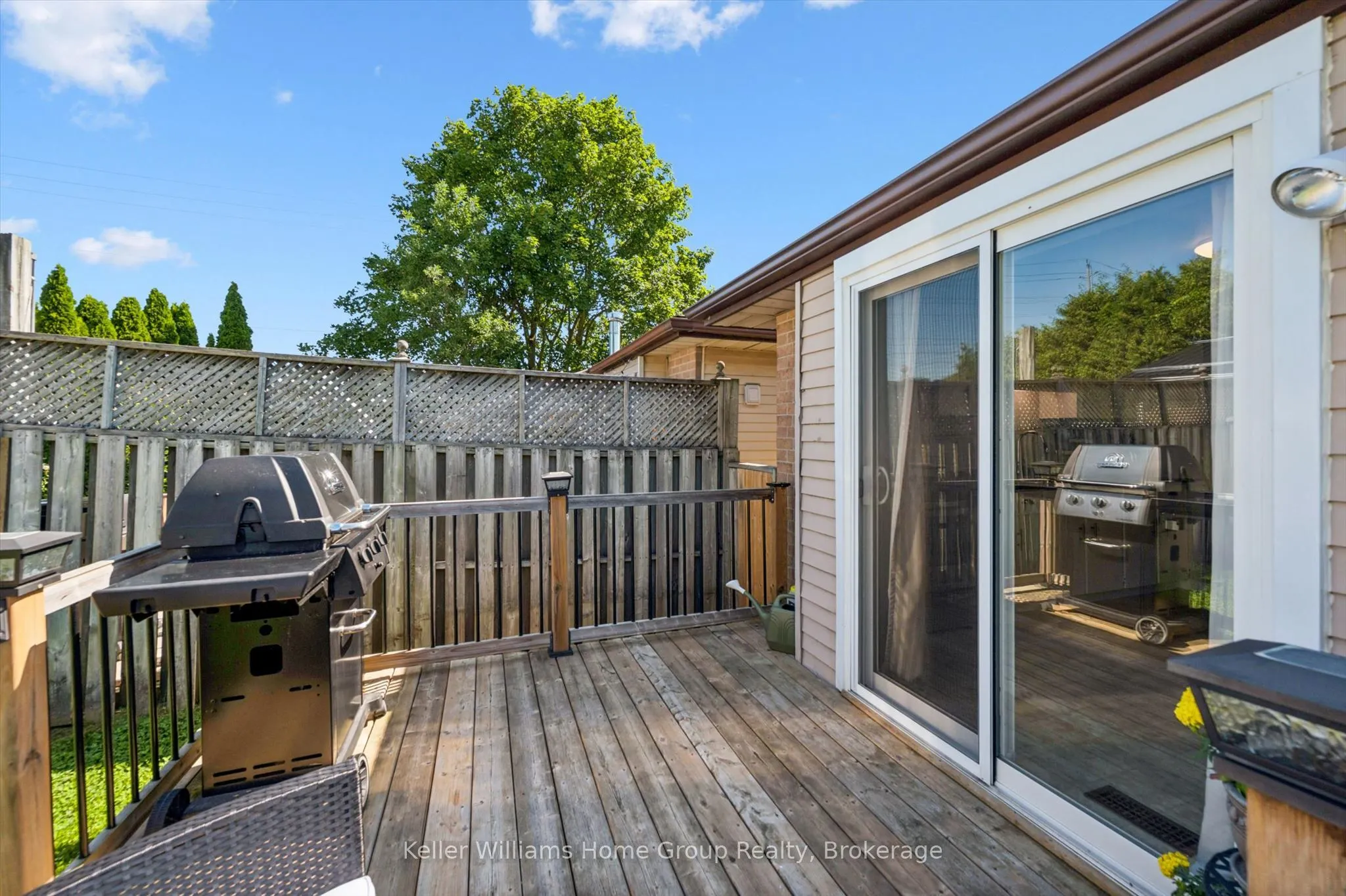 395 Strathallan Street