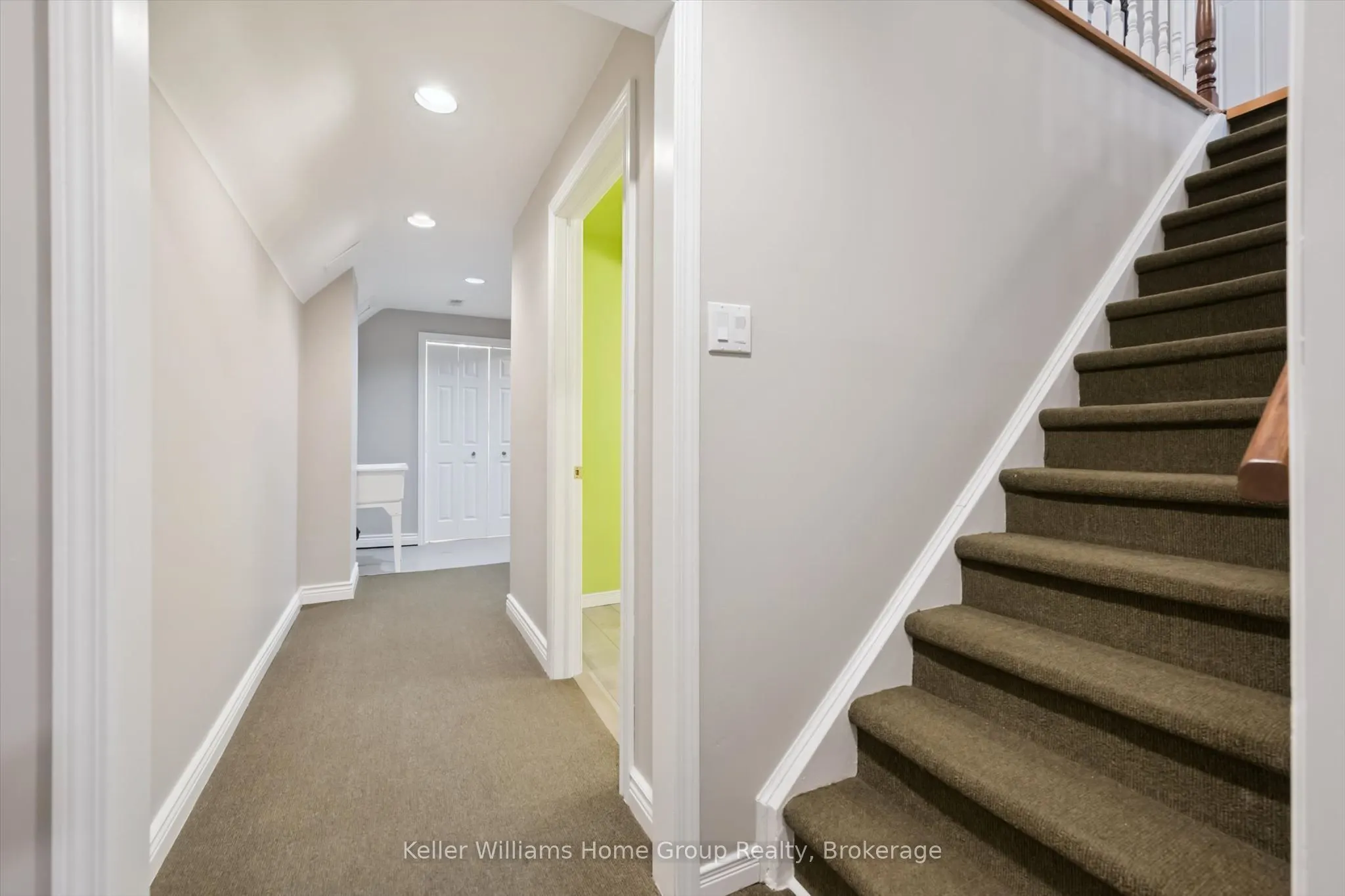 395 Strathallan Street