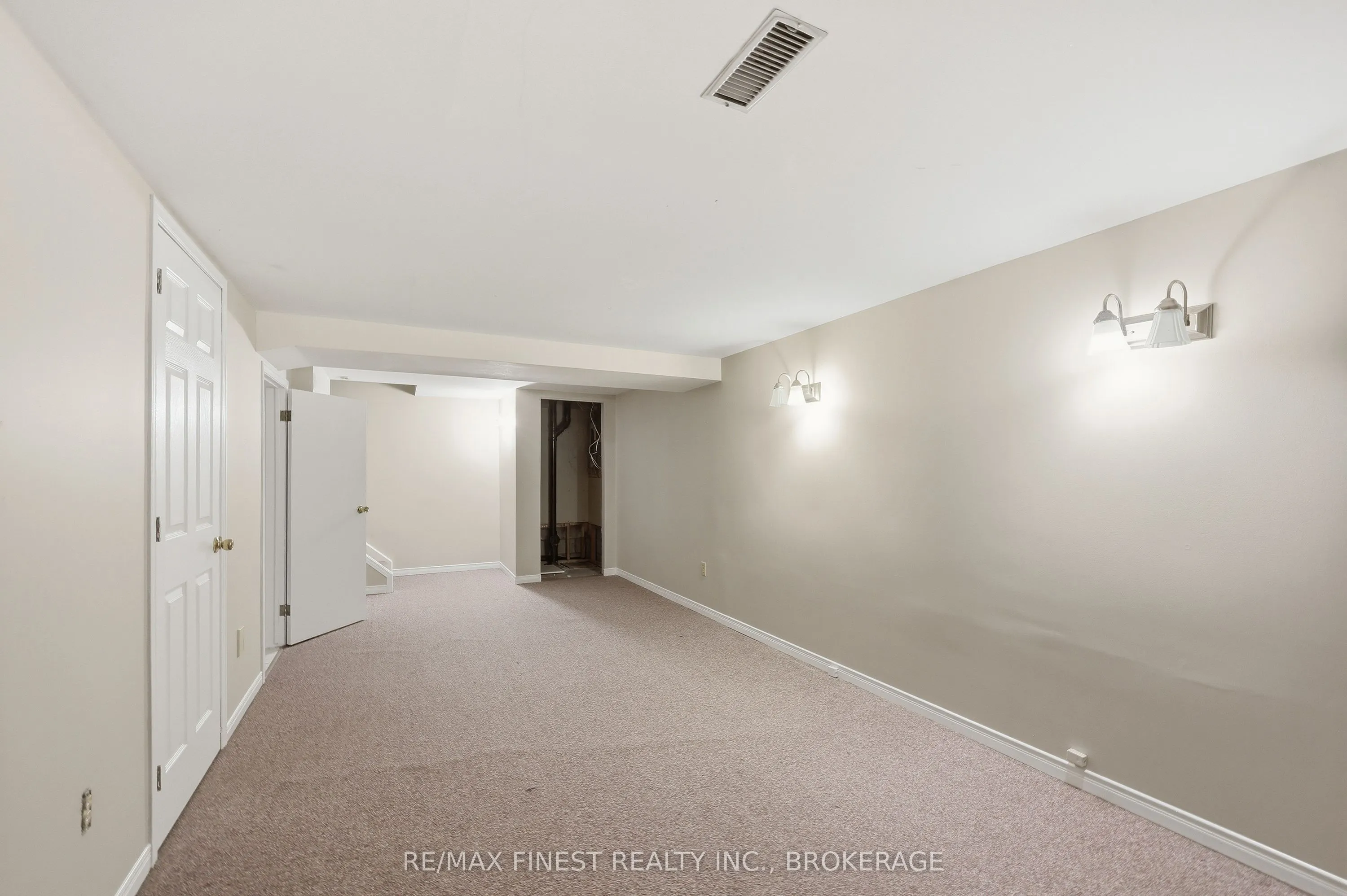 870 WALKER Court