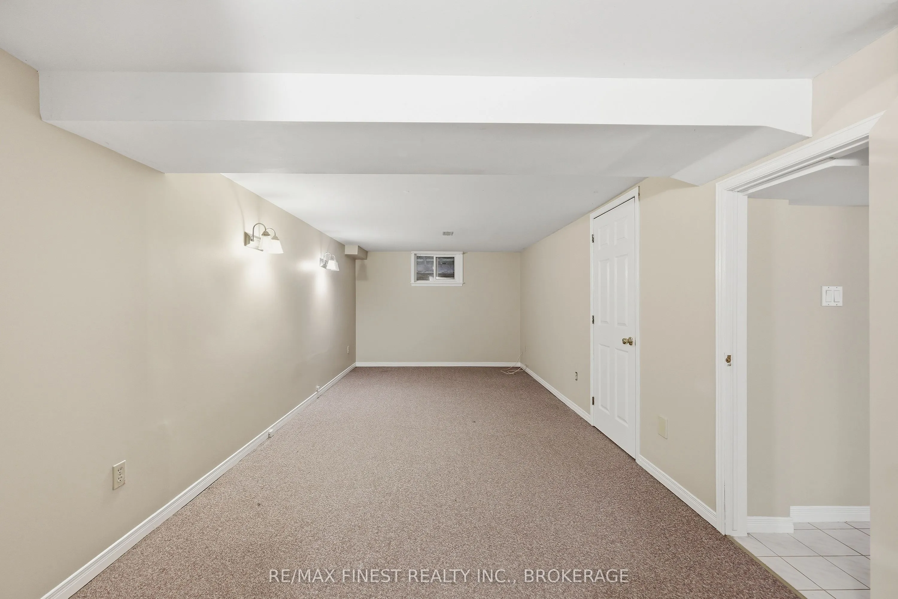 870 WALKER Court