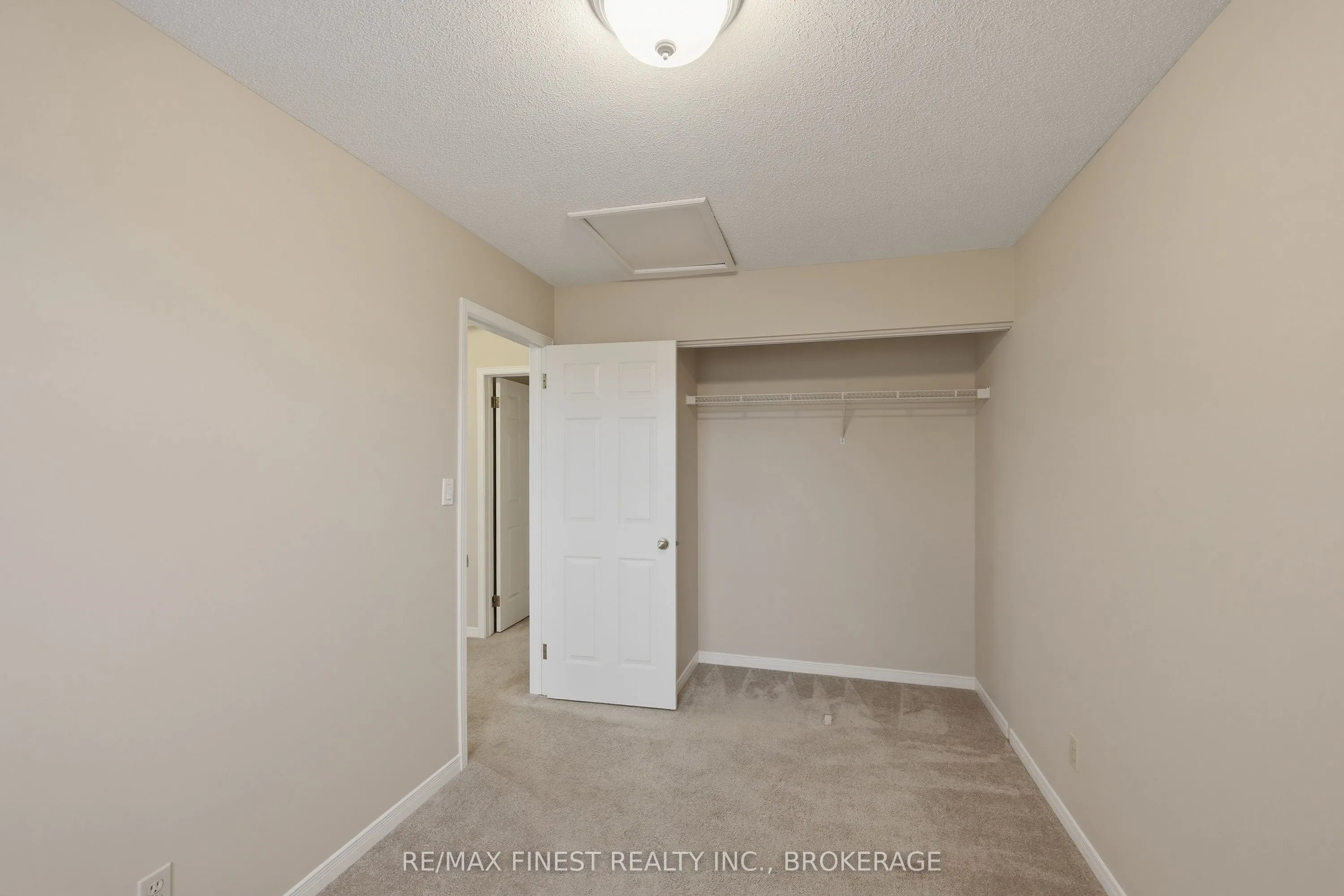 870 WALKER Court