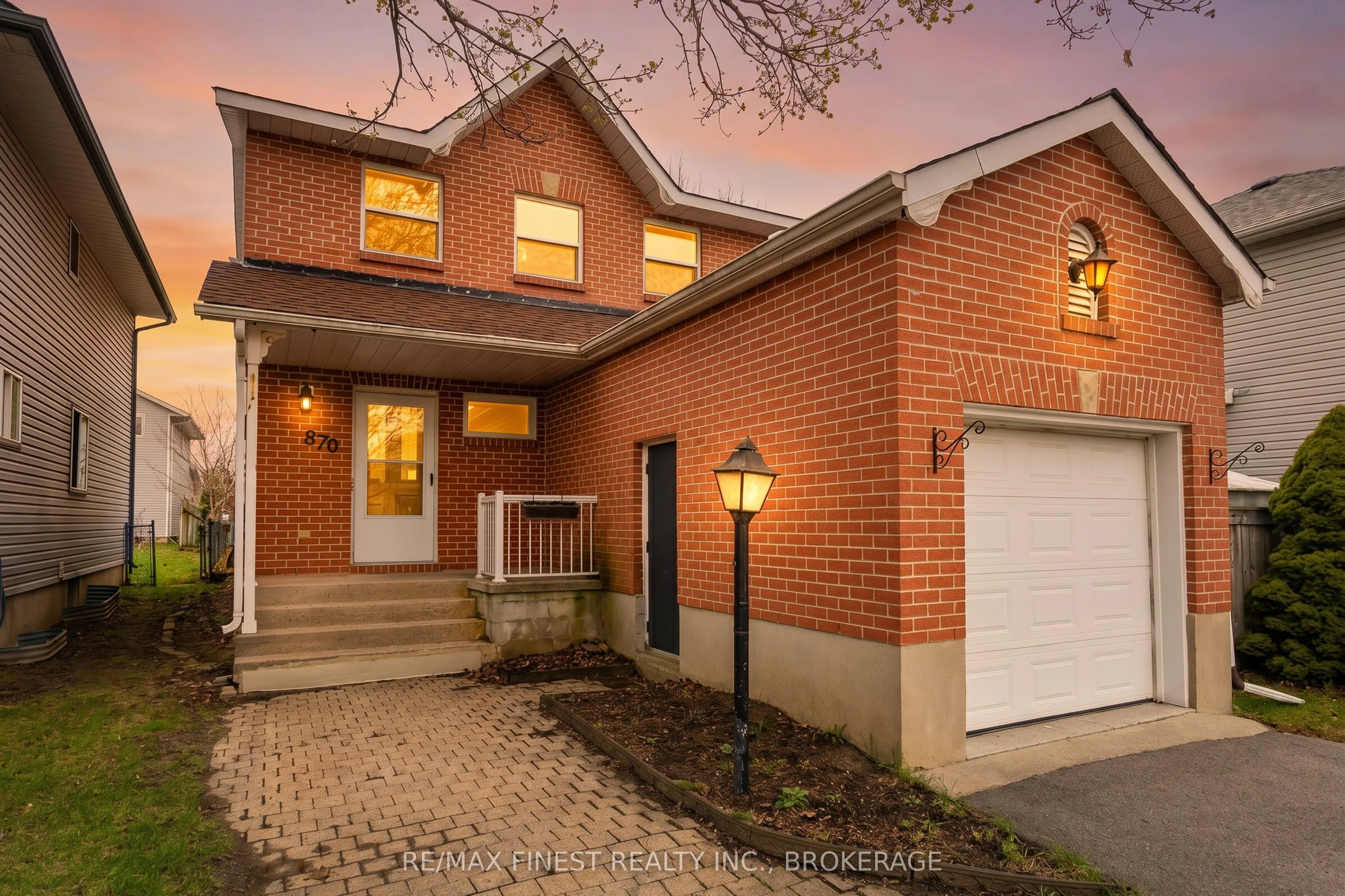 870 WALKER Court