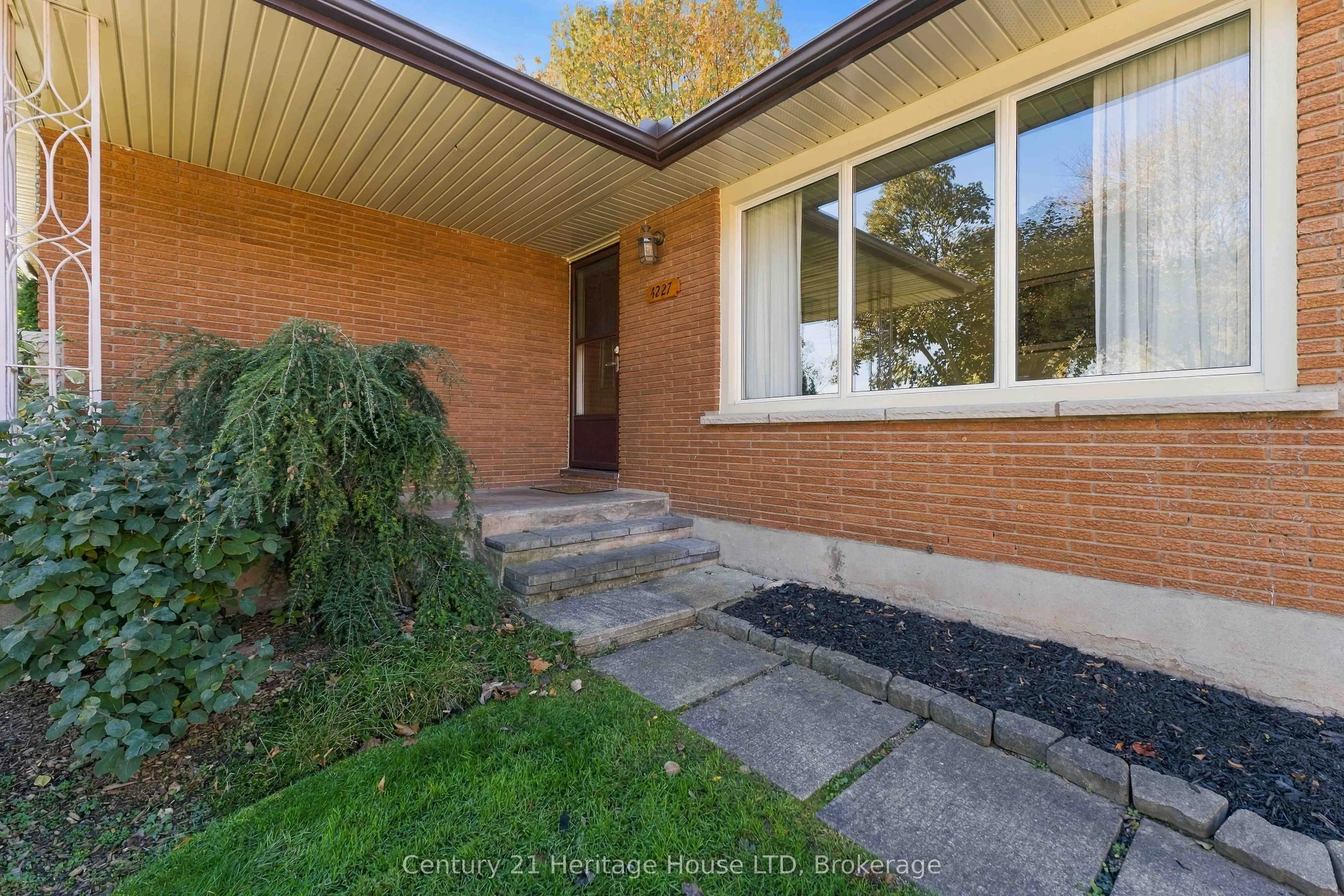4227 Pettit Avenue