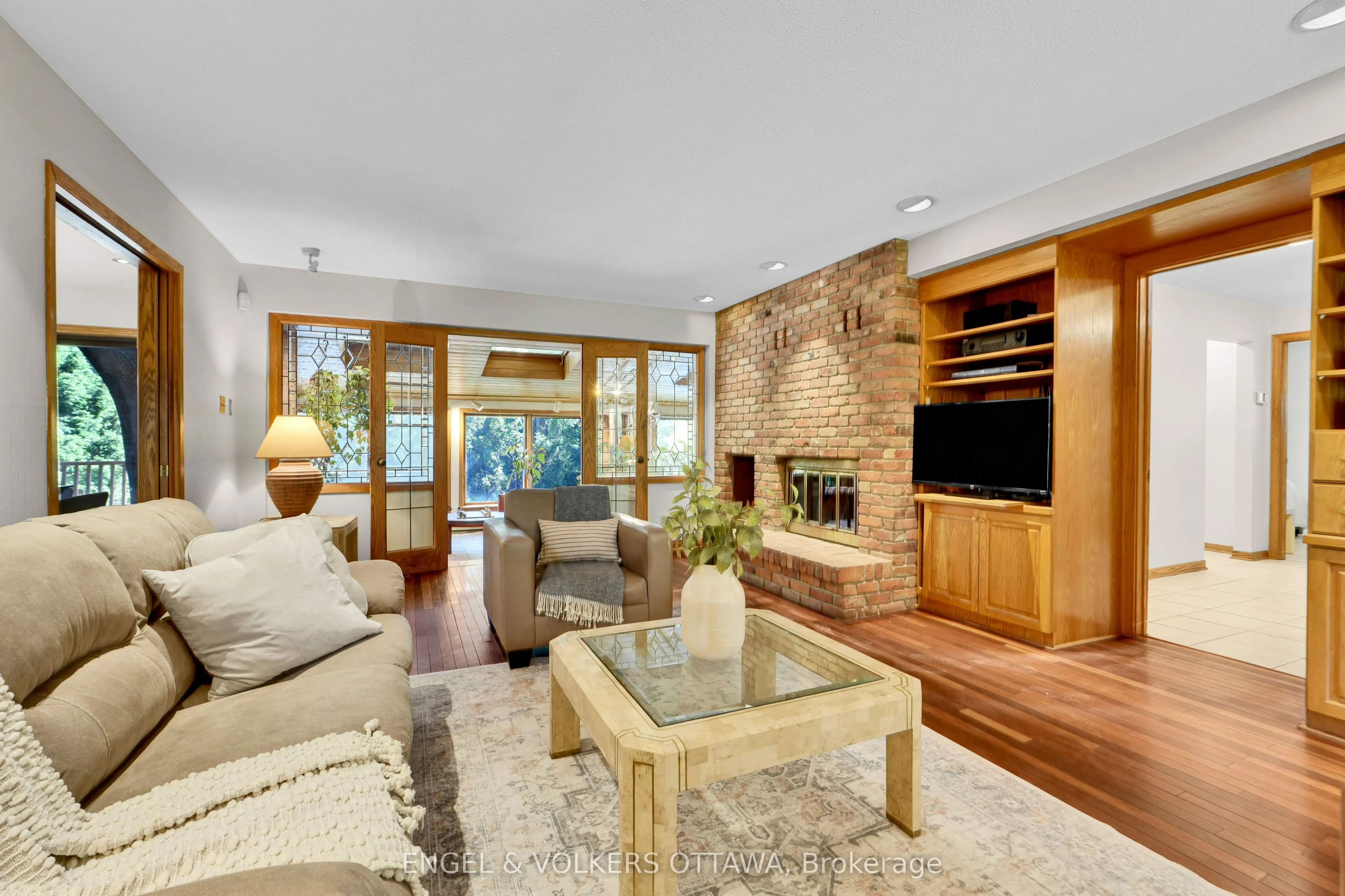 7 Mid Pines Grove