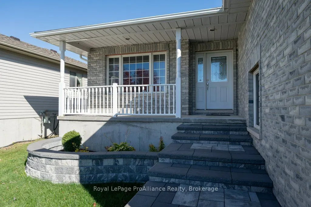 35 Forest Valley Drive