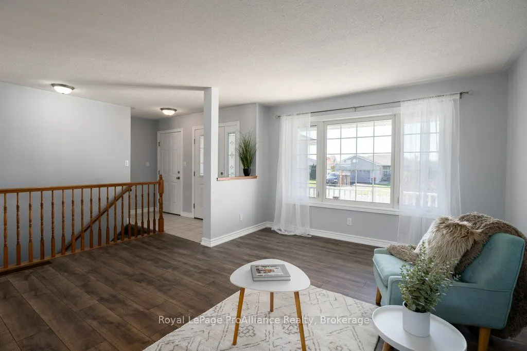 35 Forest Valley Drive