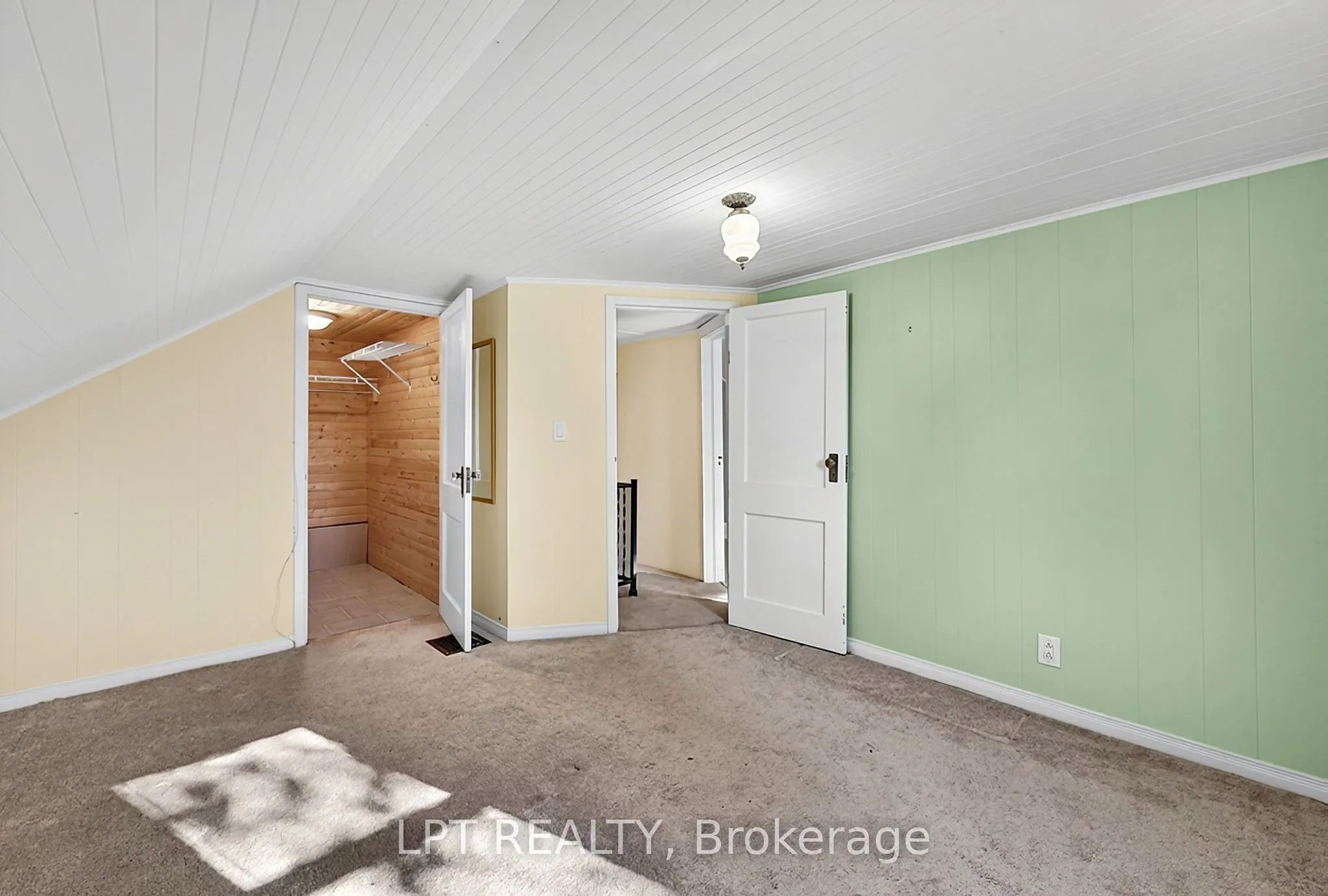 190 Winewood Avenue W