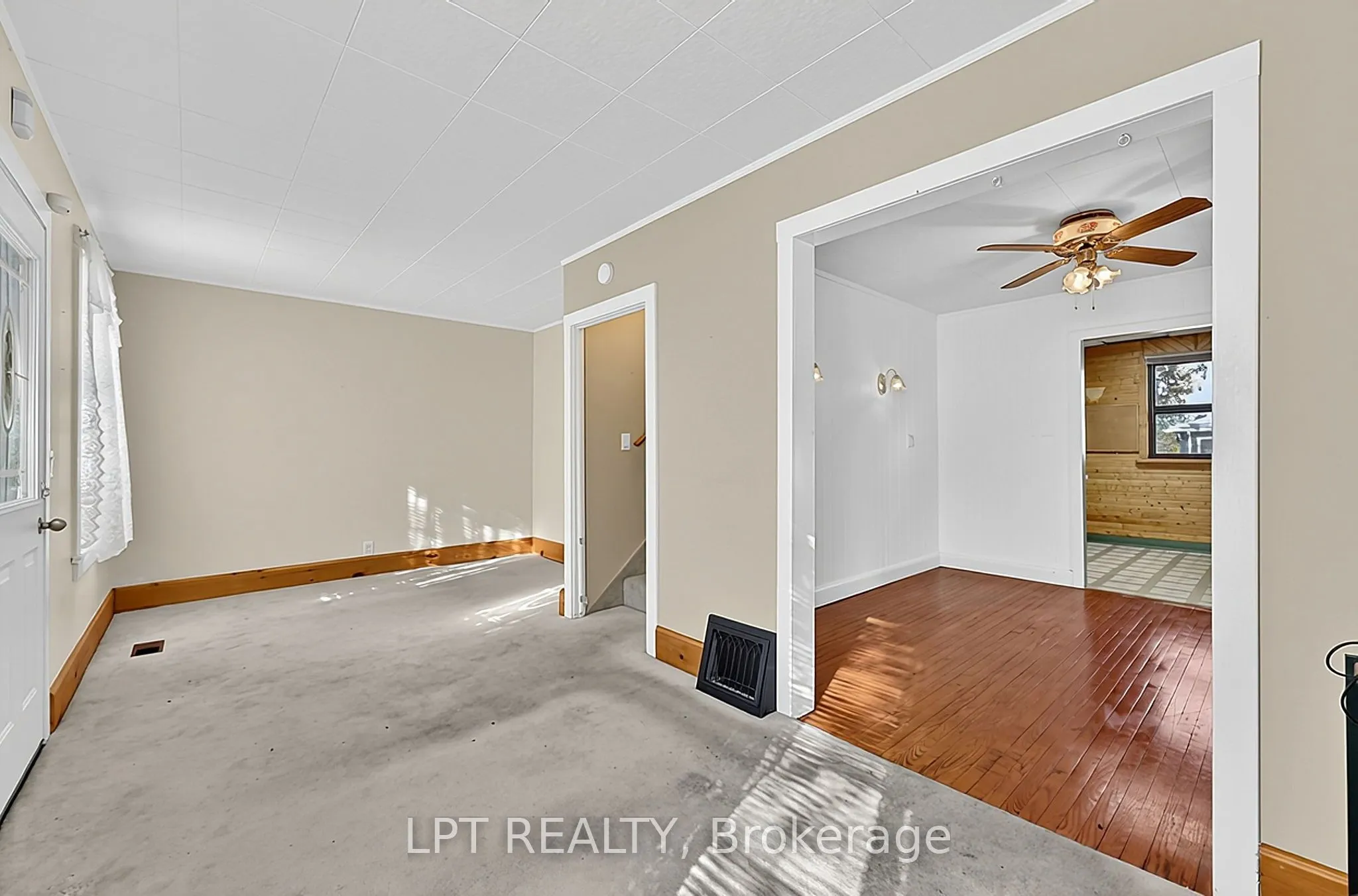 190 Winewood Avenue W