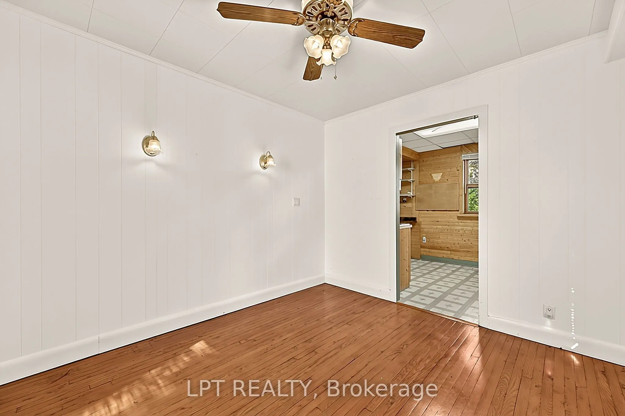 190 Winewood Avenue W