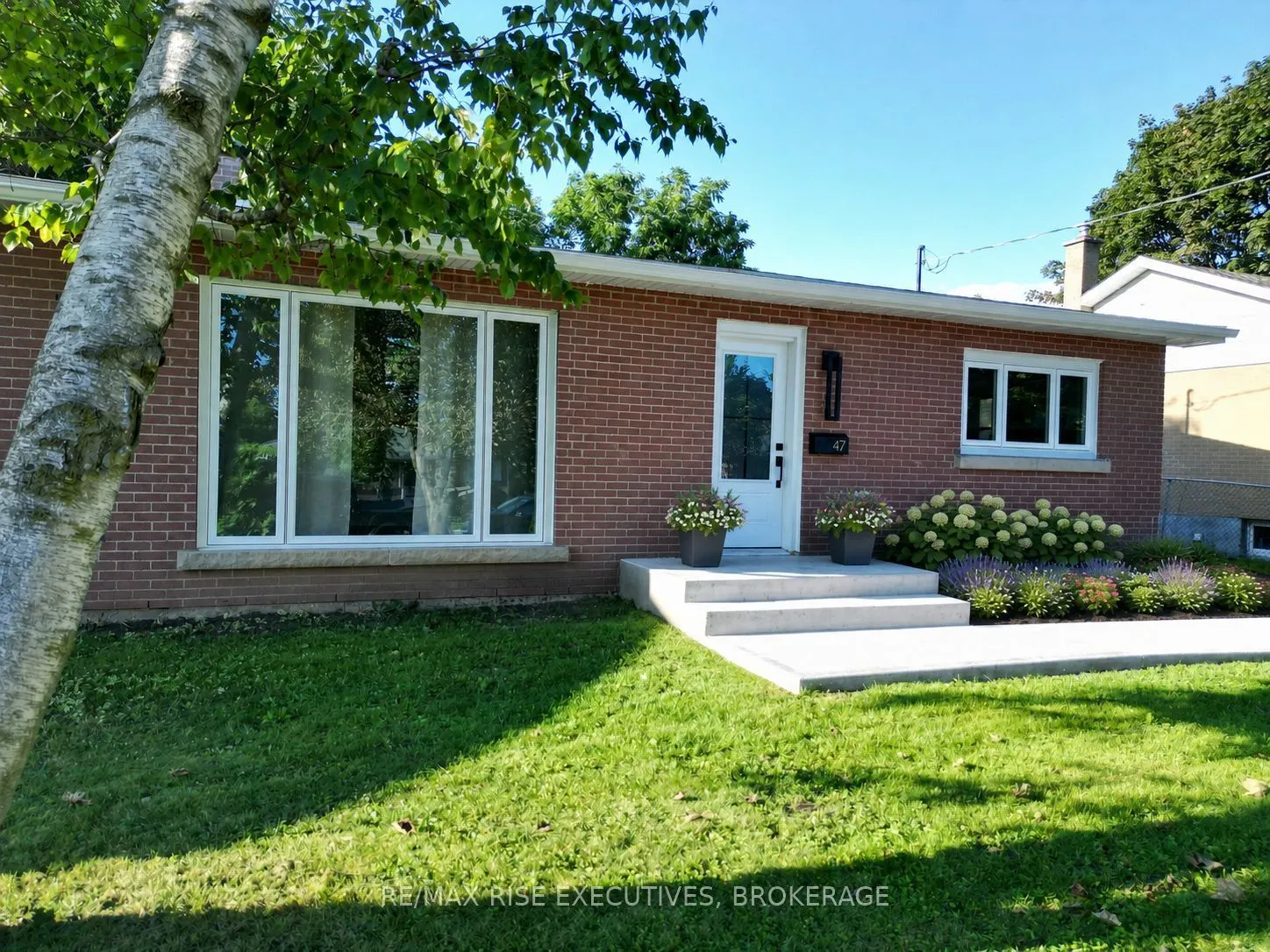 47 Henry Crescent