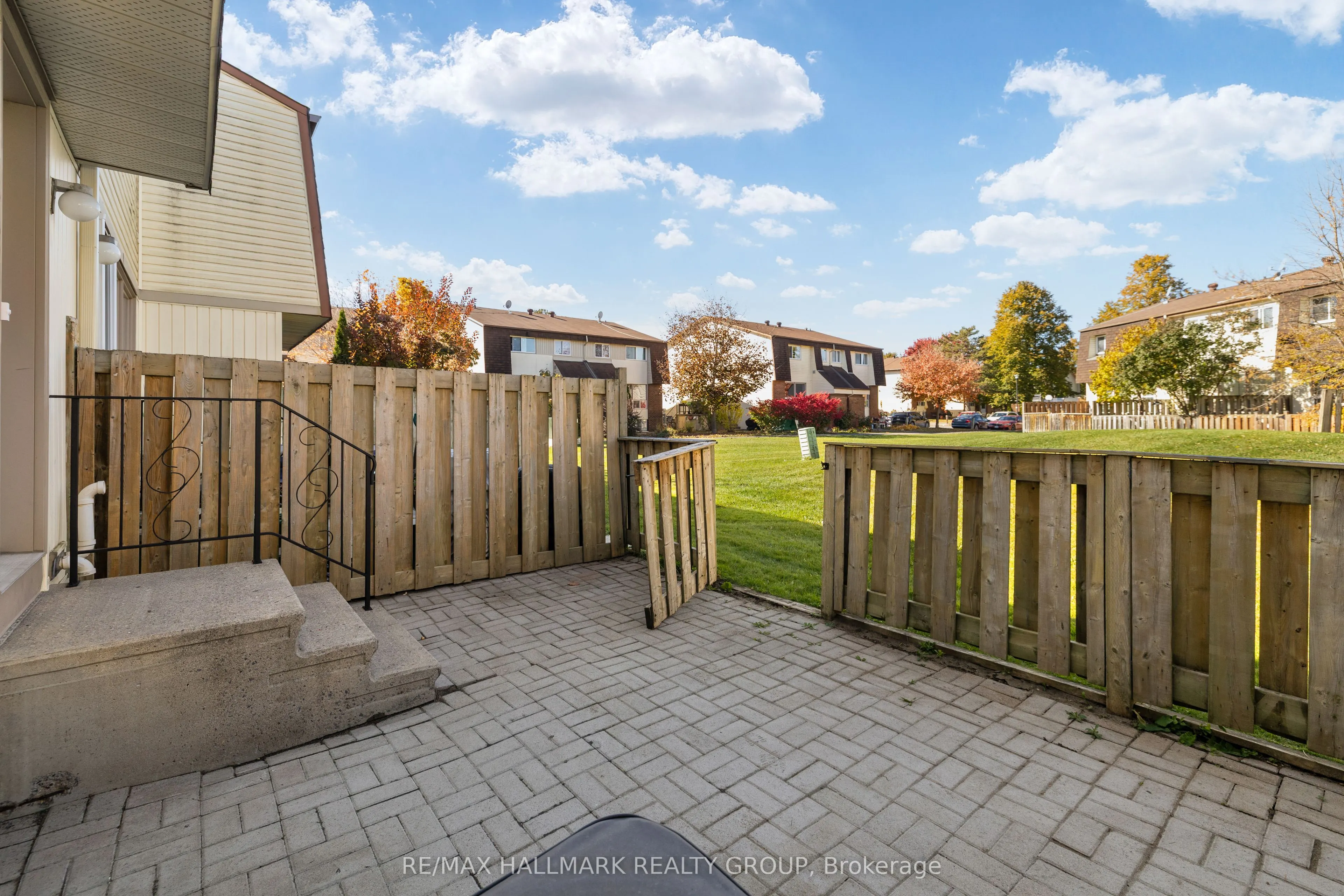 1A Forester Crescent #40