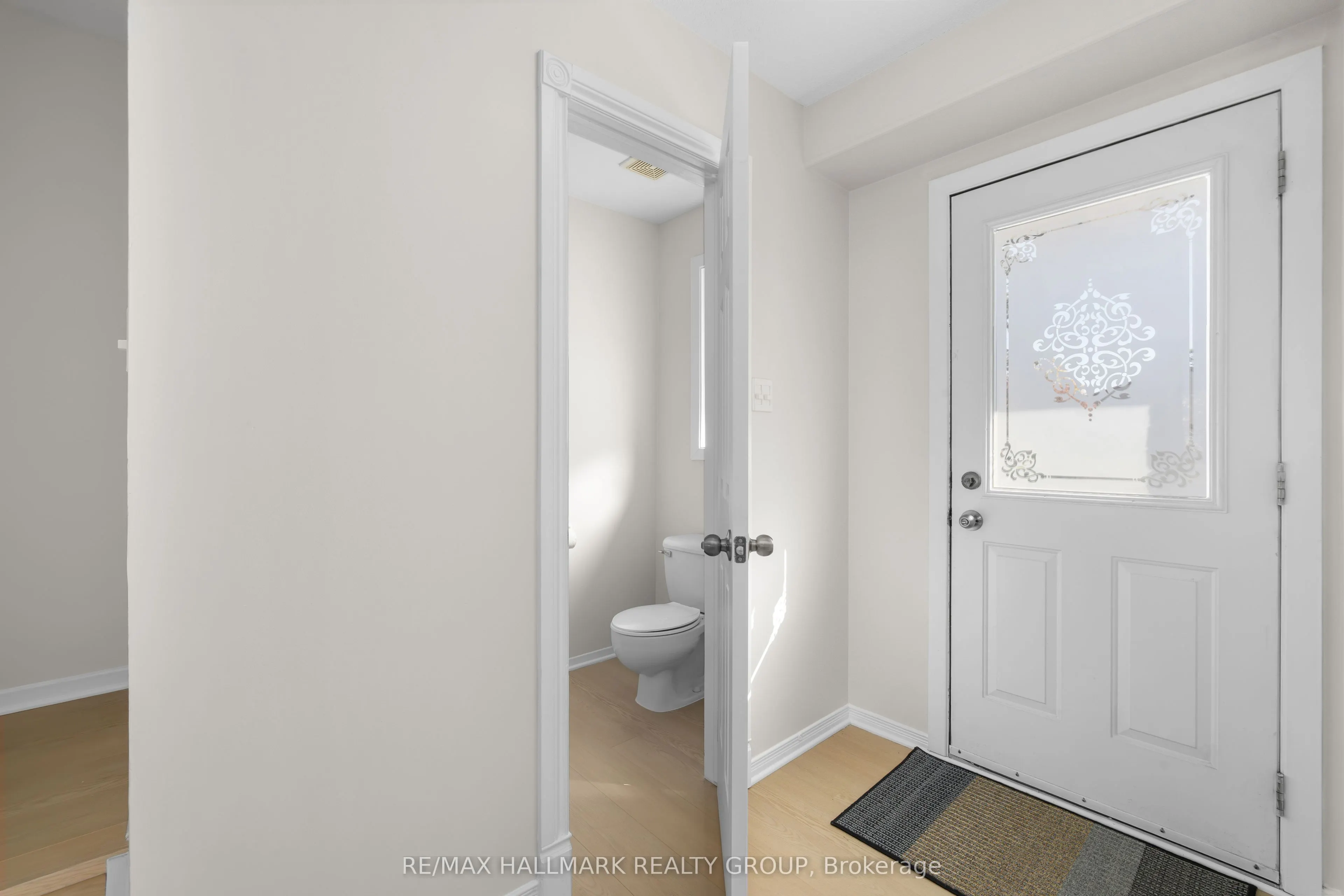 1A Forester Crescent #40