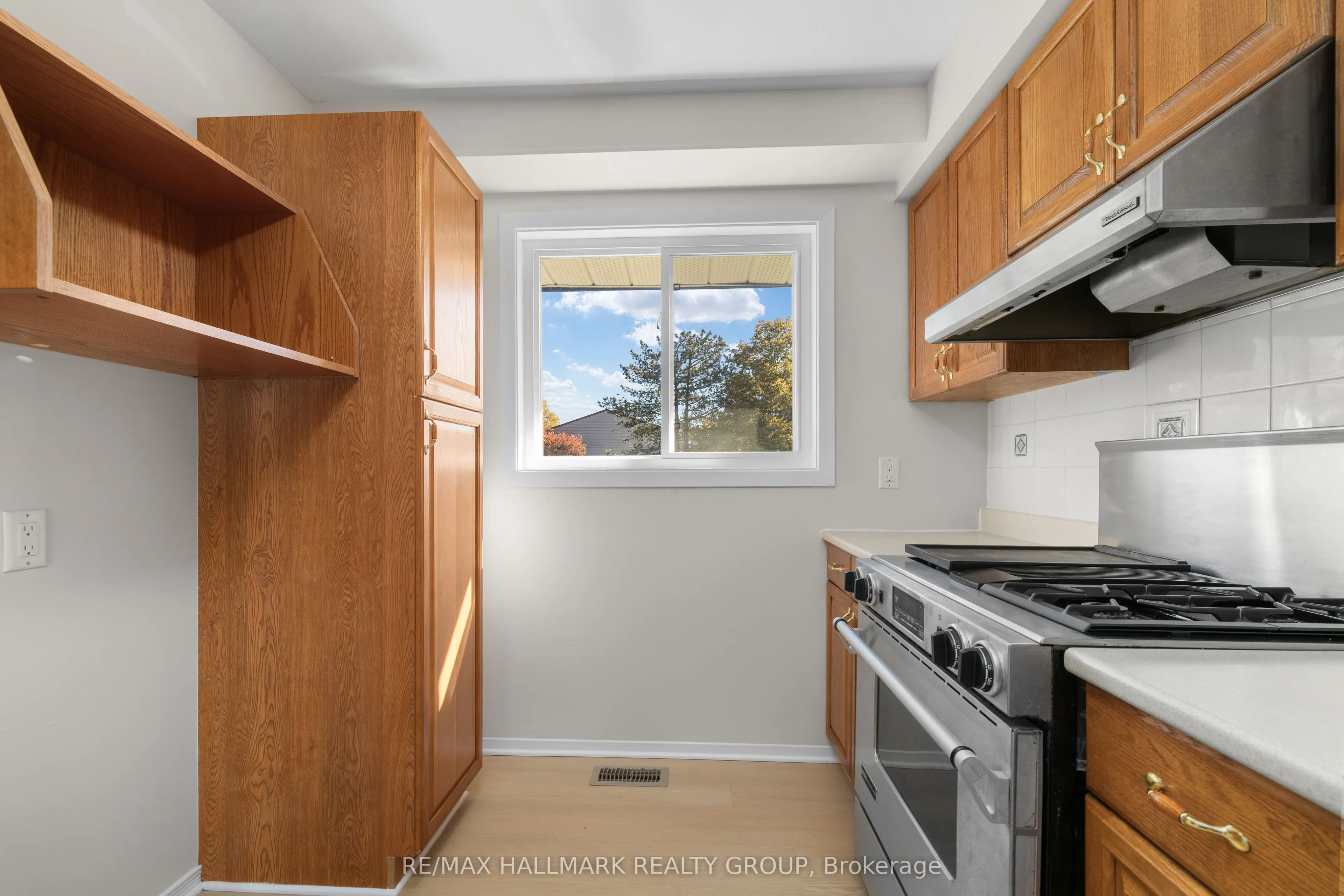 1A Forester Crescent #40