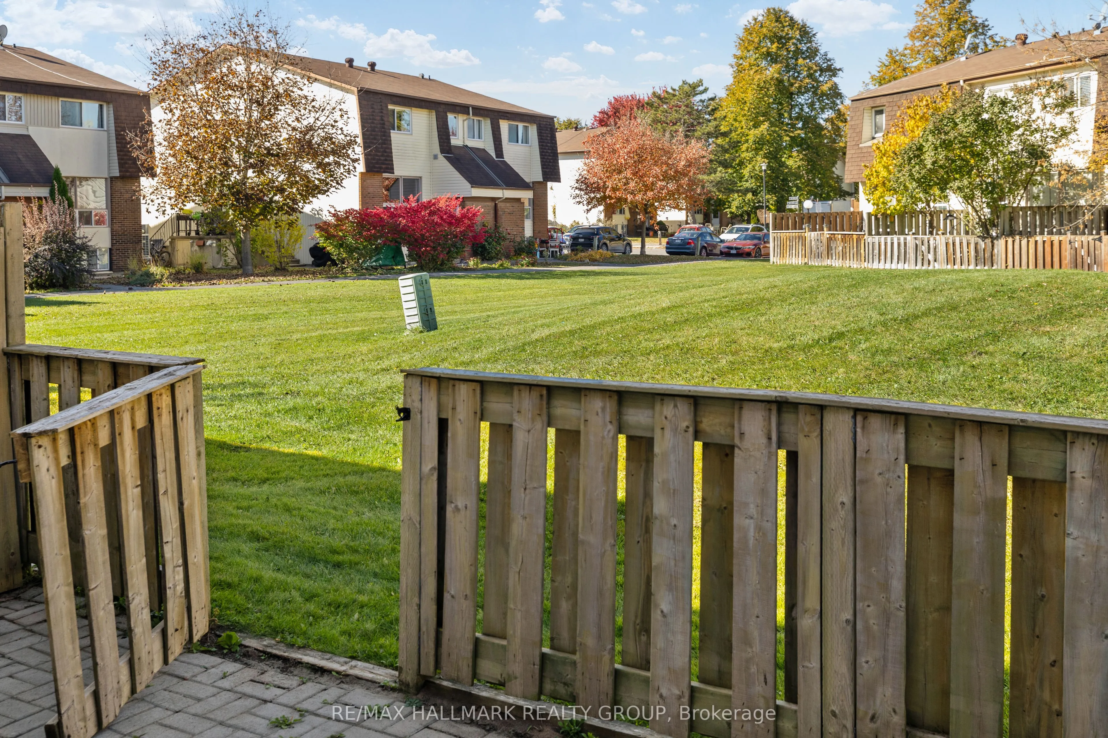 1A Forester Crescent #40