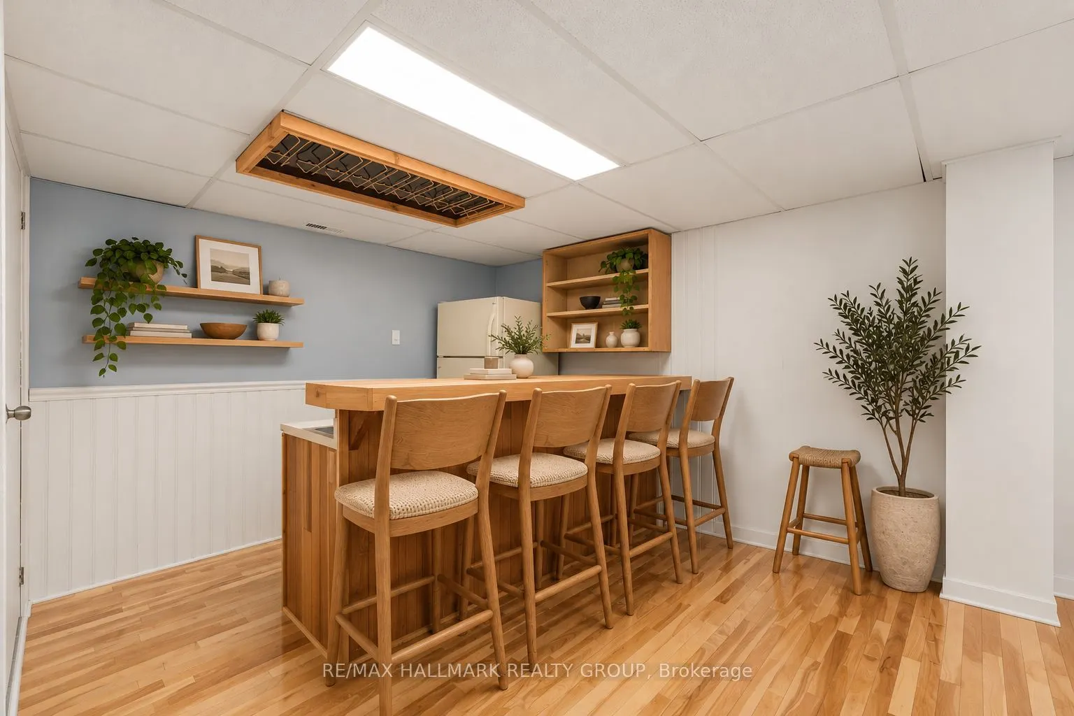 1A Forester Crescent #40