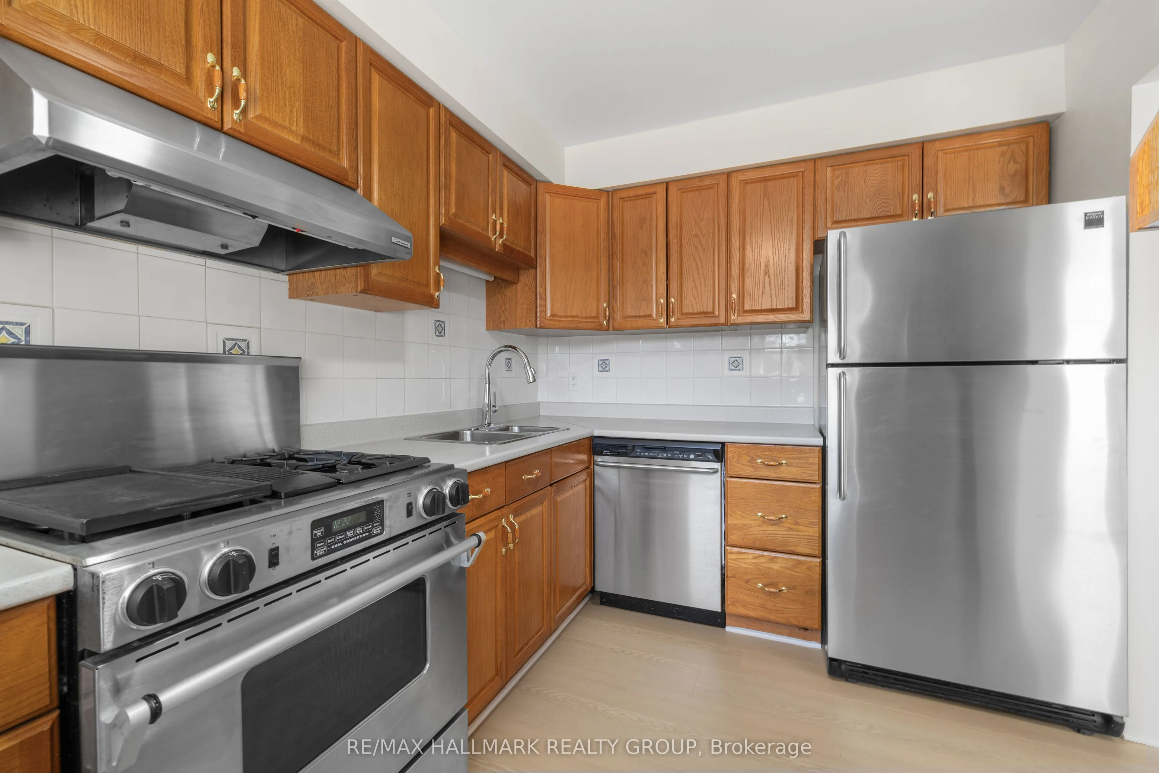 1A Forester Crescent #40