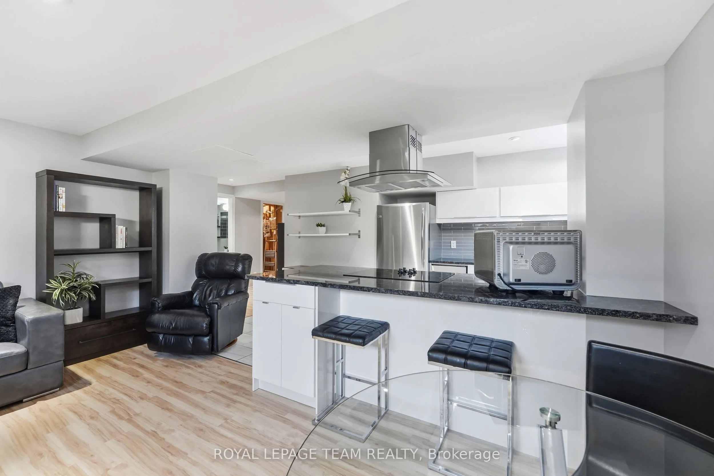230 Dave Smith Crescent