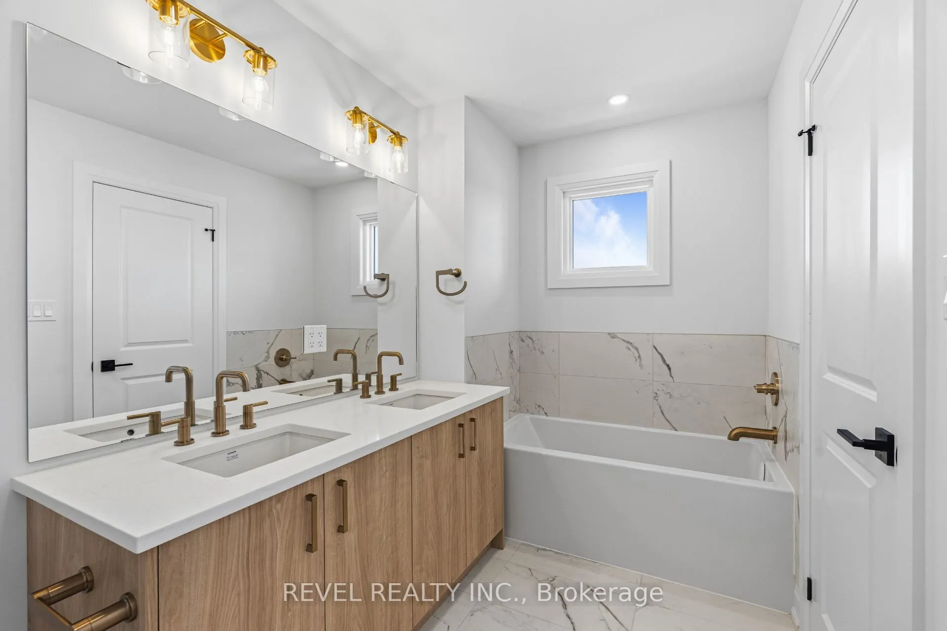 6345 Jewel Common
