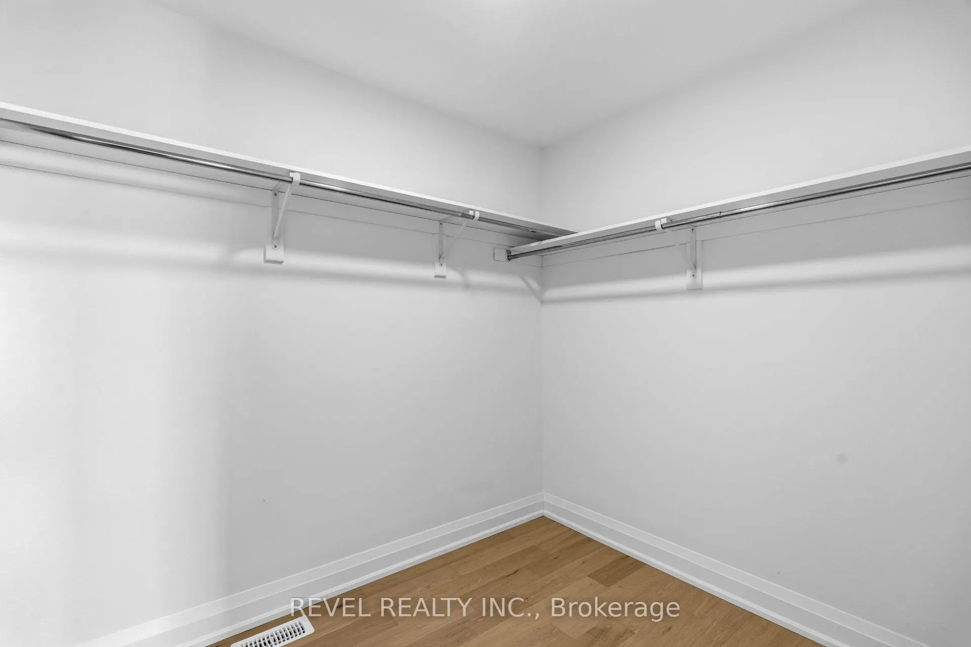 6345 Jewel Common