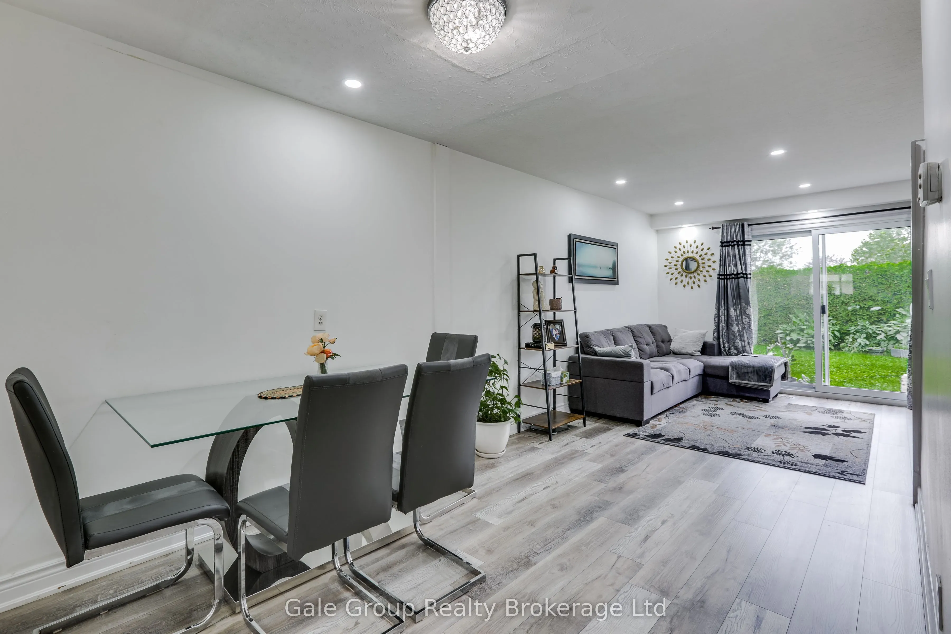 105 Springbank Avenue #9