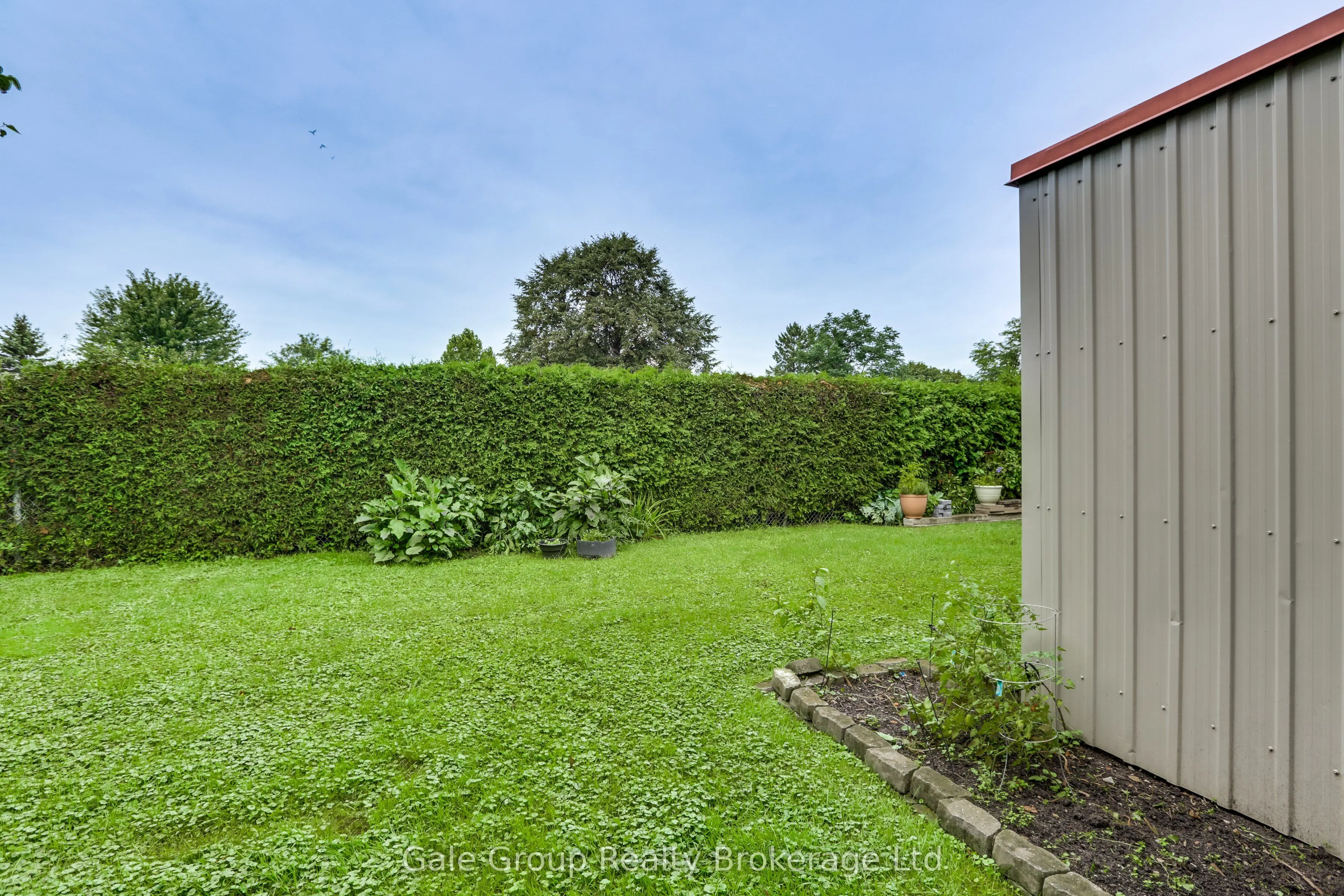 105 Springbank Avenue #9