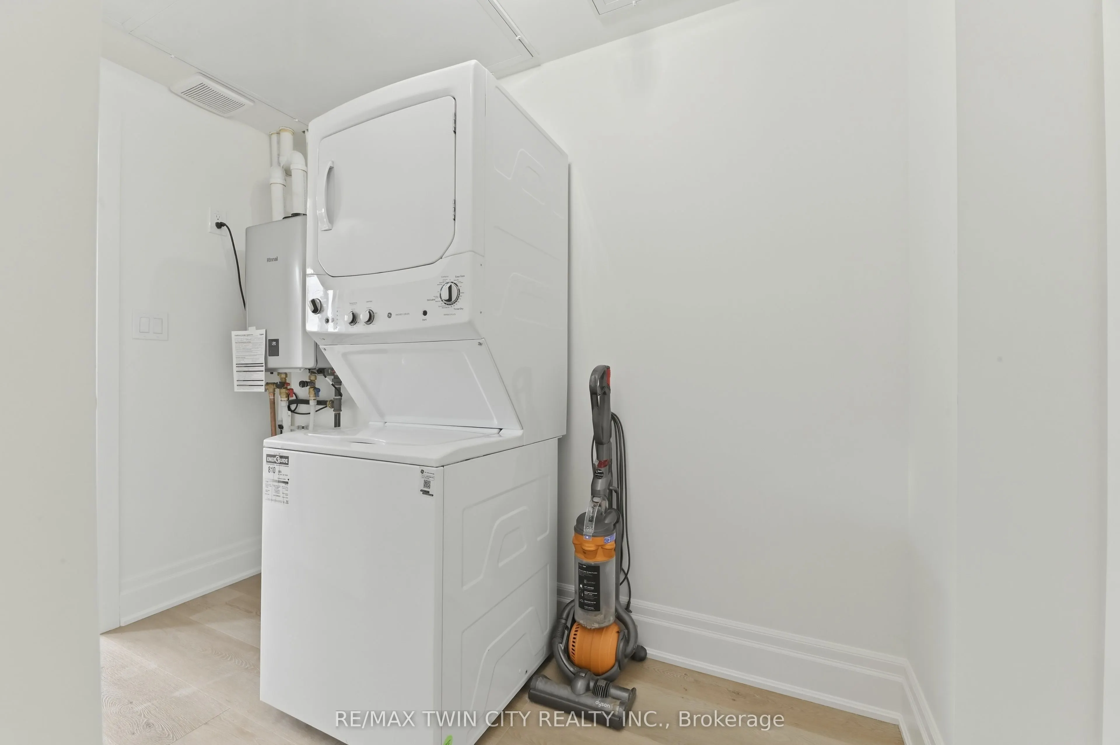 37 Edwin Street #1