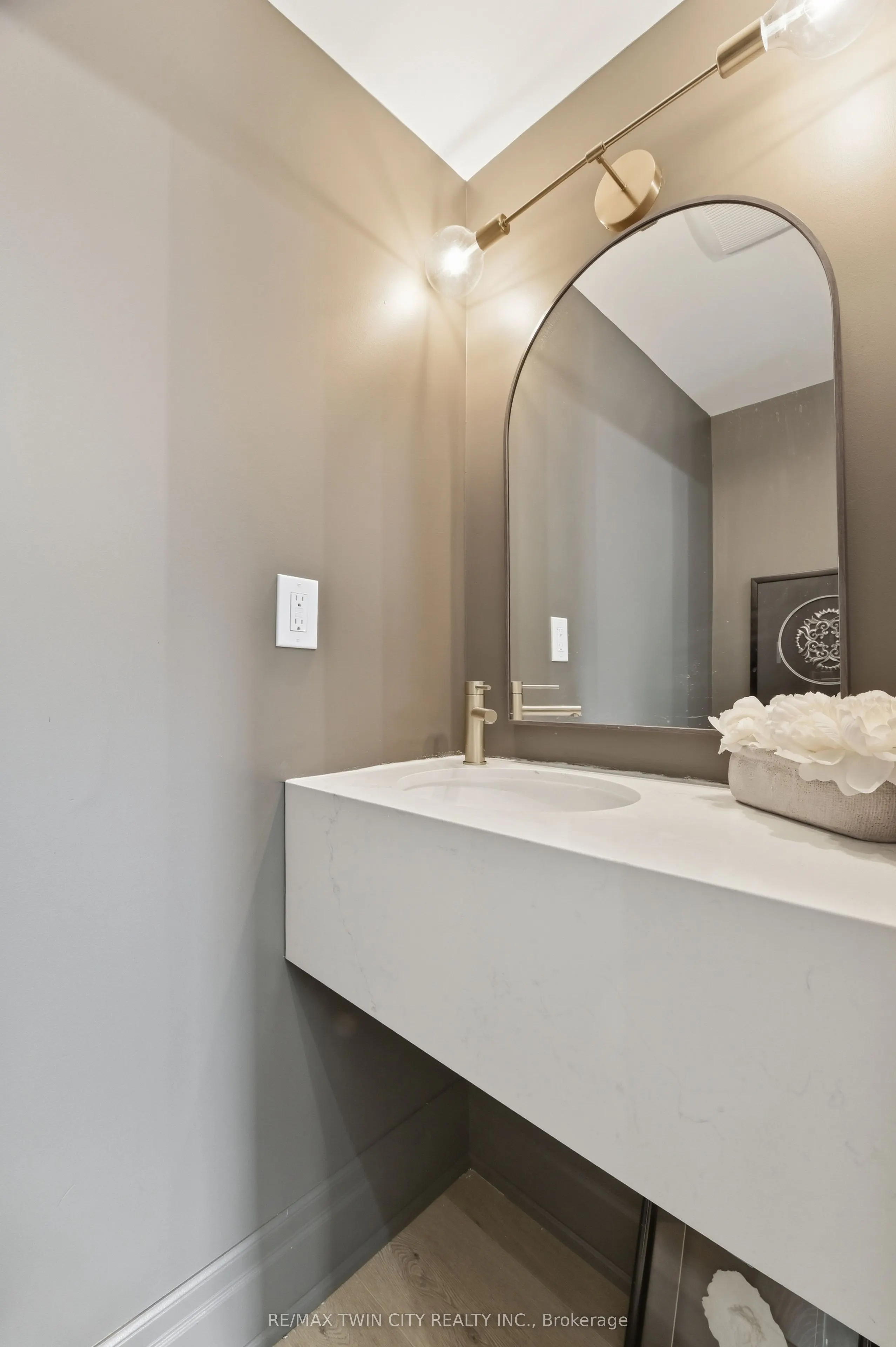 37 Edwin Street #1