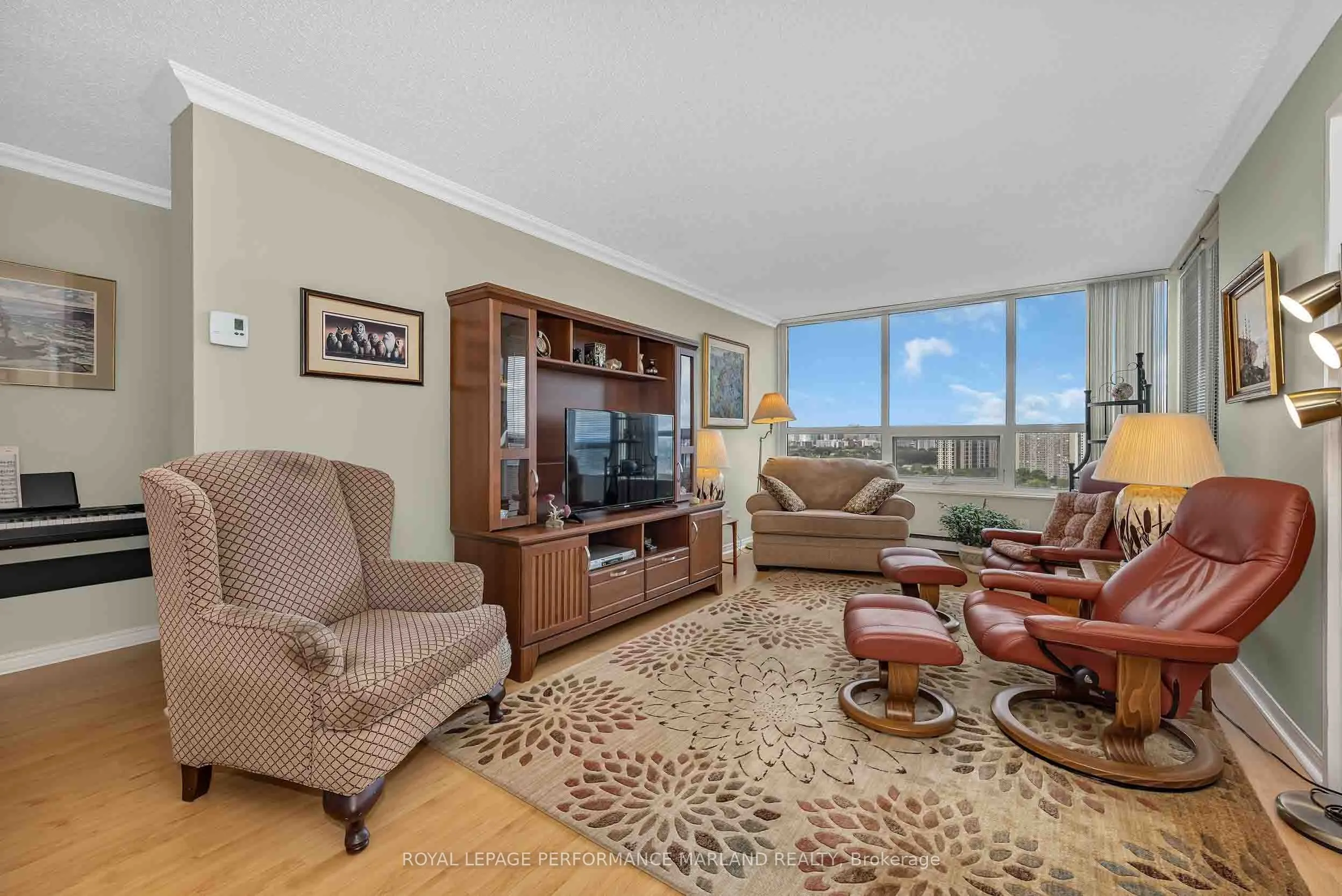 1510 Riverside Drive #2001