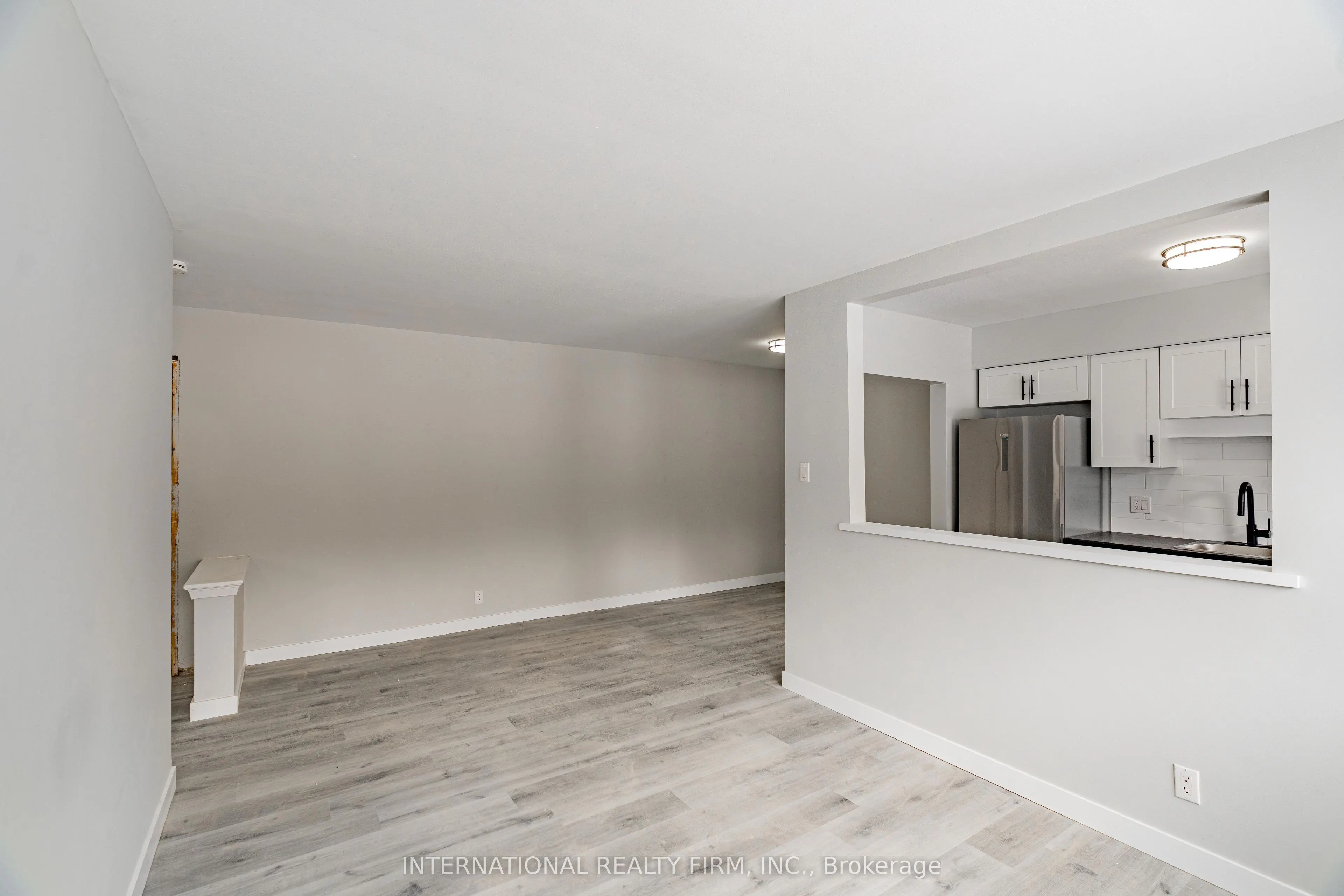 1284 Gramercy Park Place #103