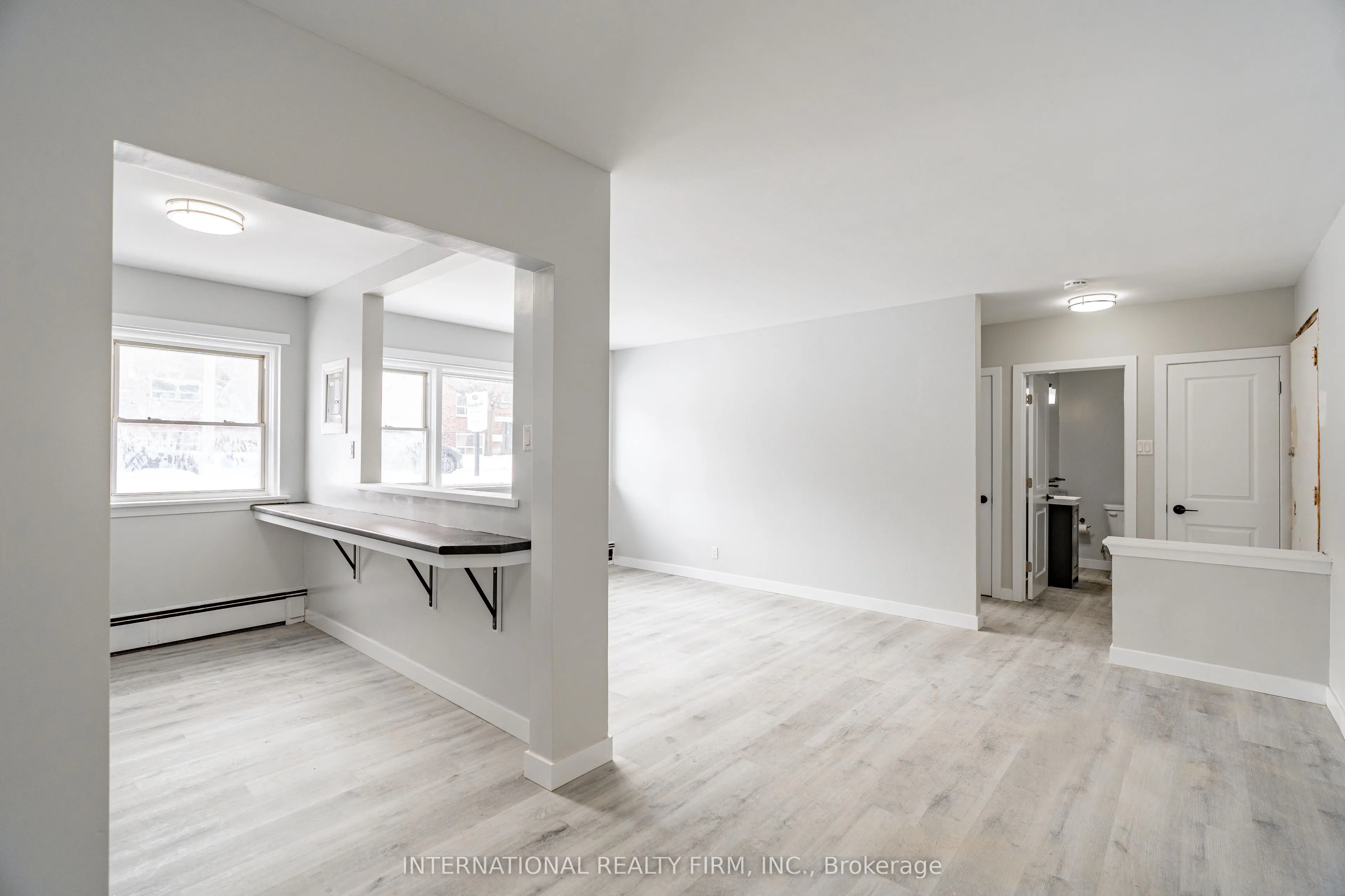 1284 Gramercy Park Place #103