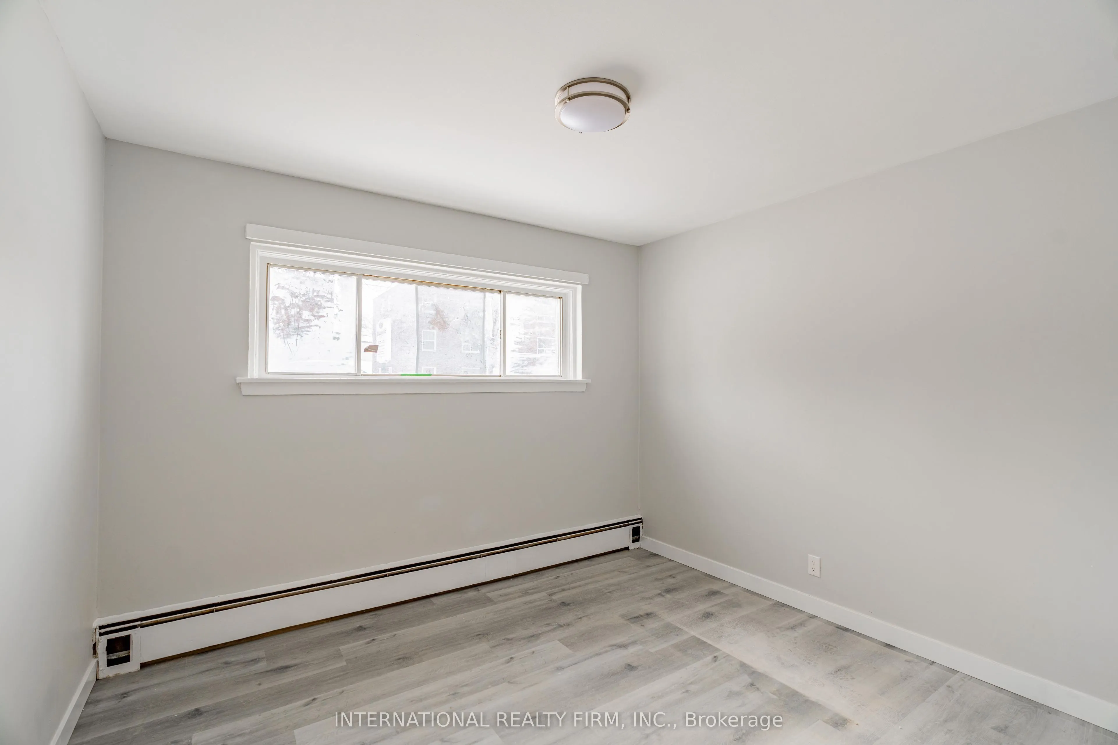 1284 Gramercy Park Place #103