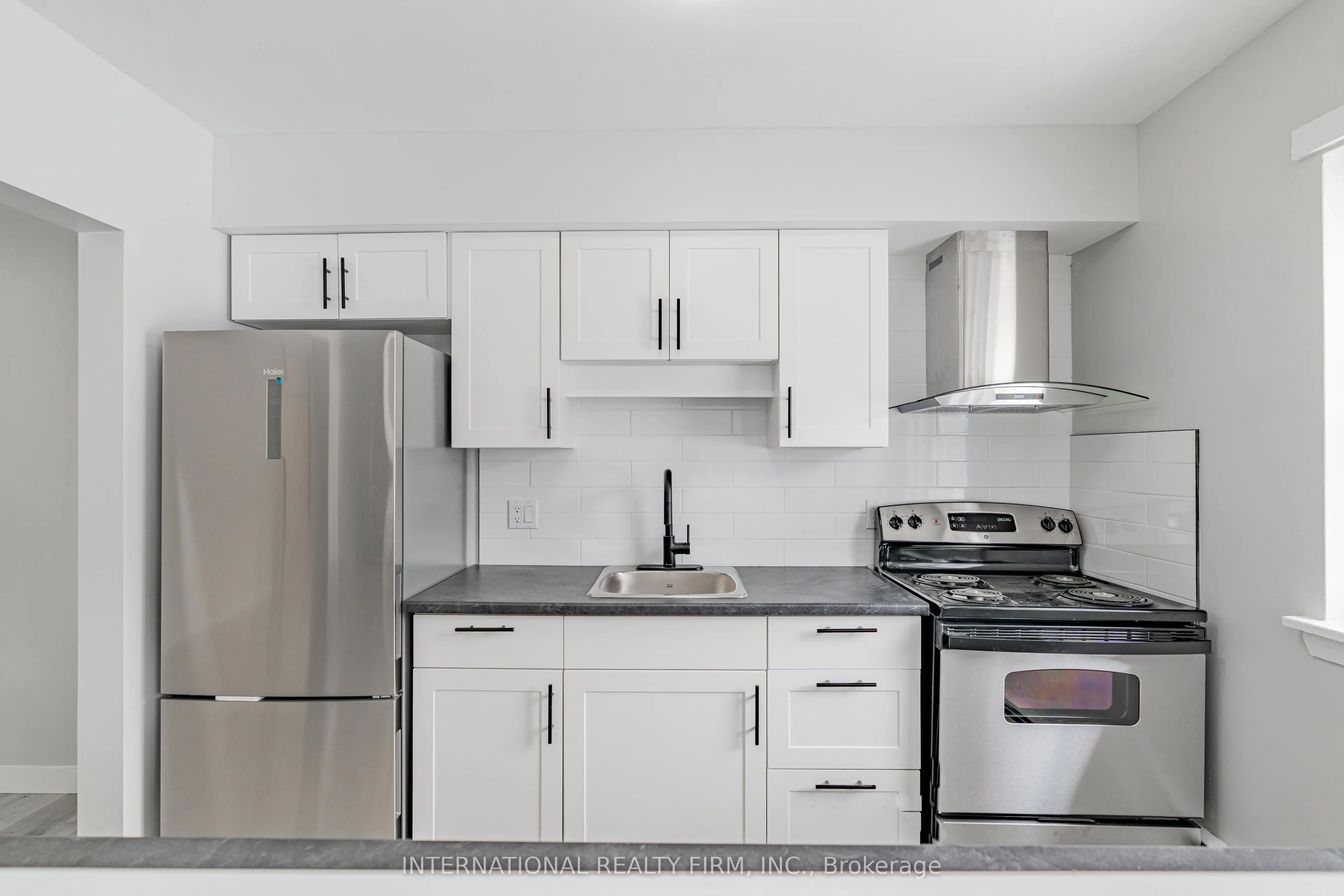 1284 Gramercy Park Place #103