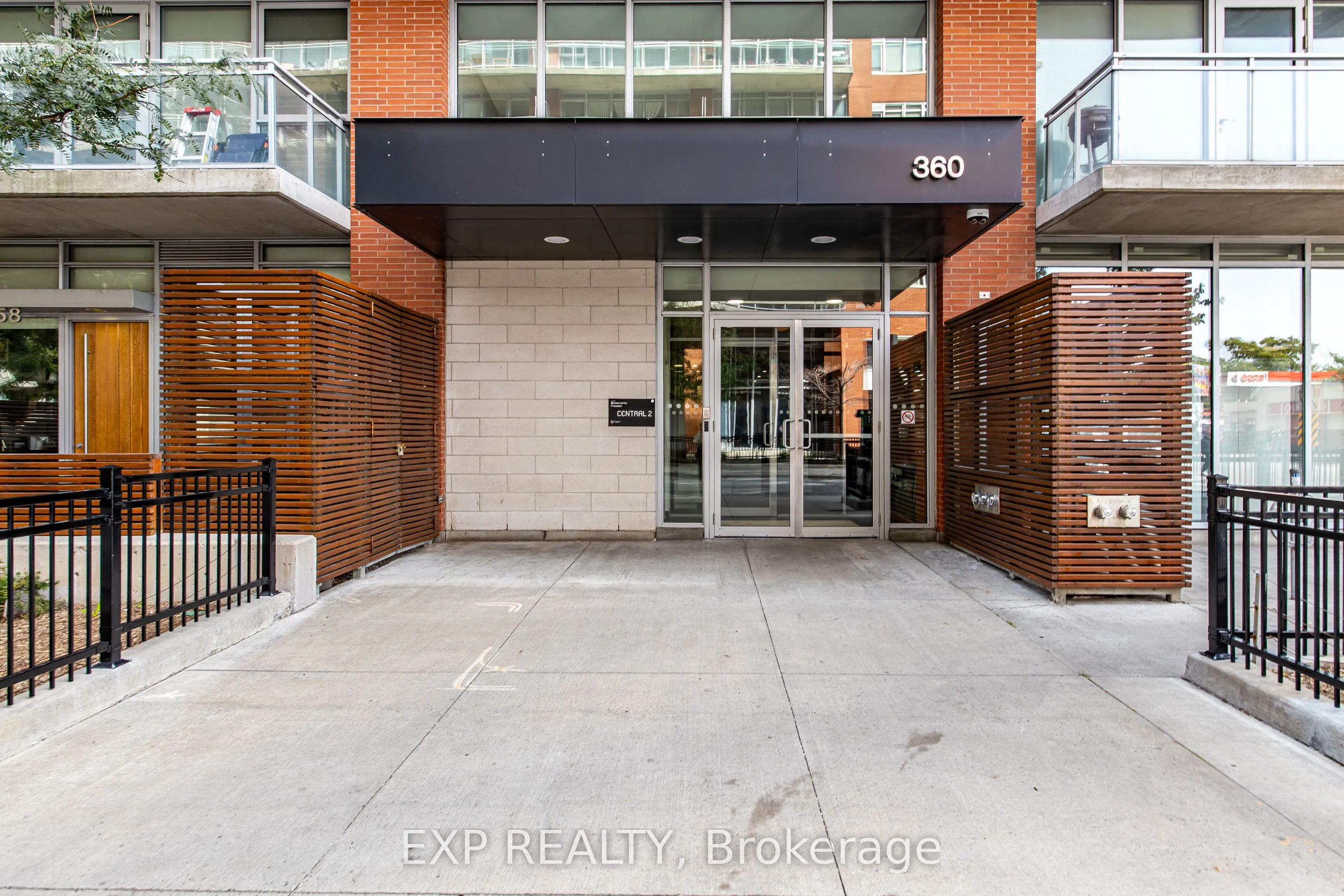 360 Mcleod Street #907