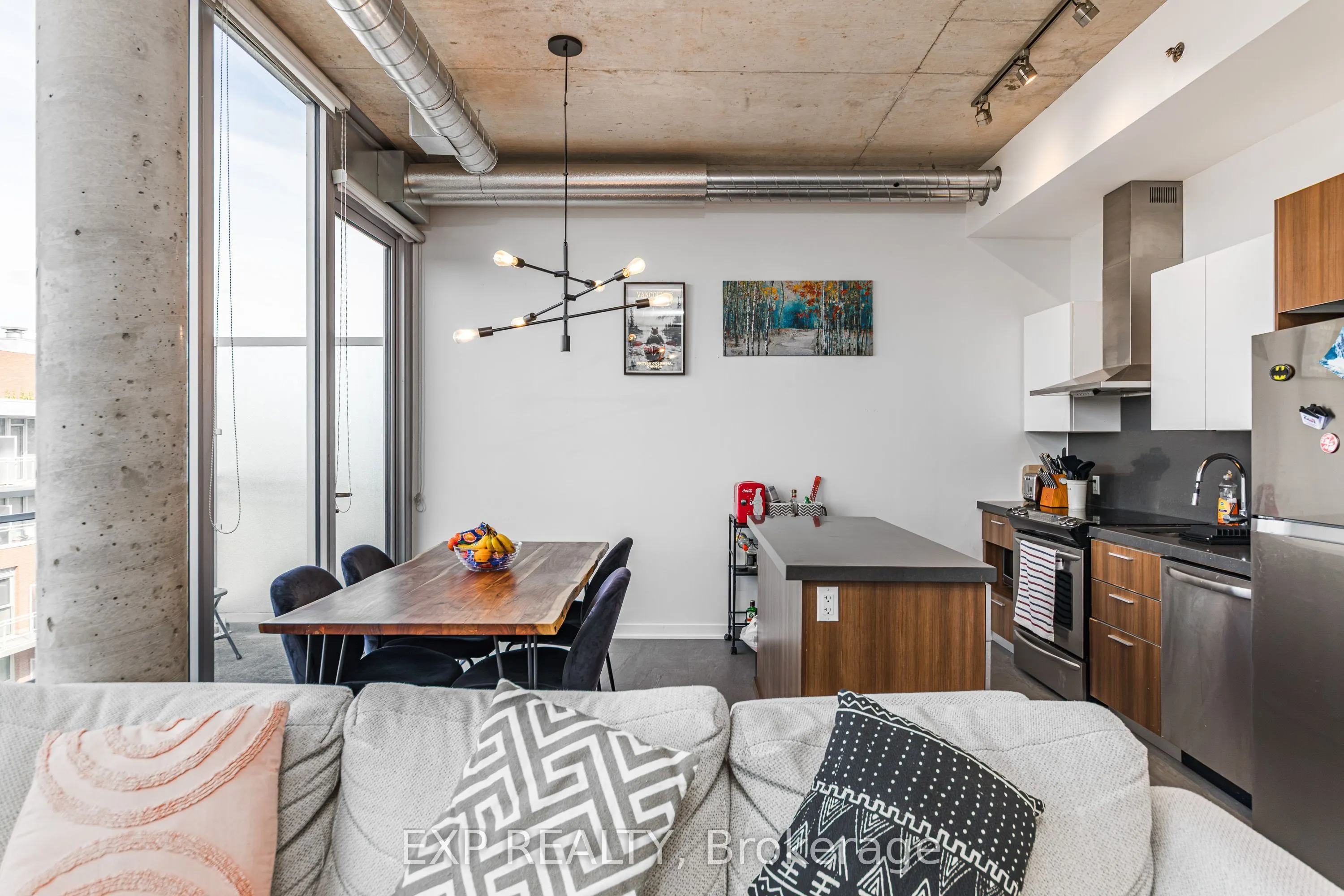360 Mcleod Street #907
